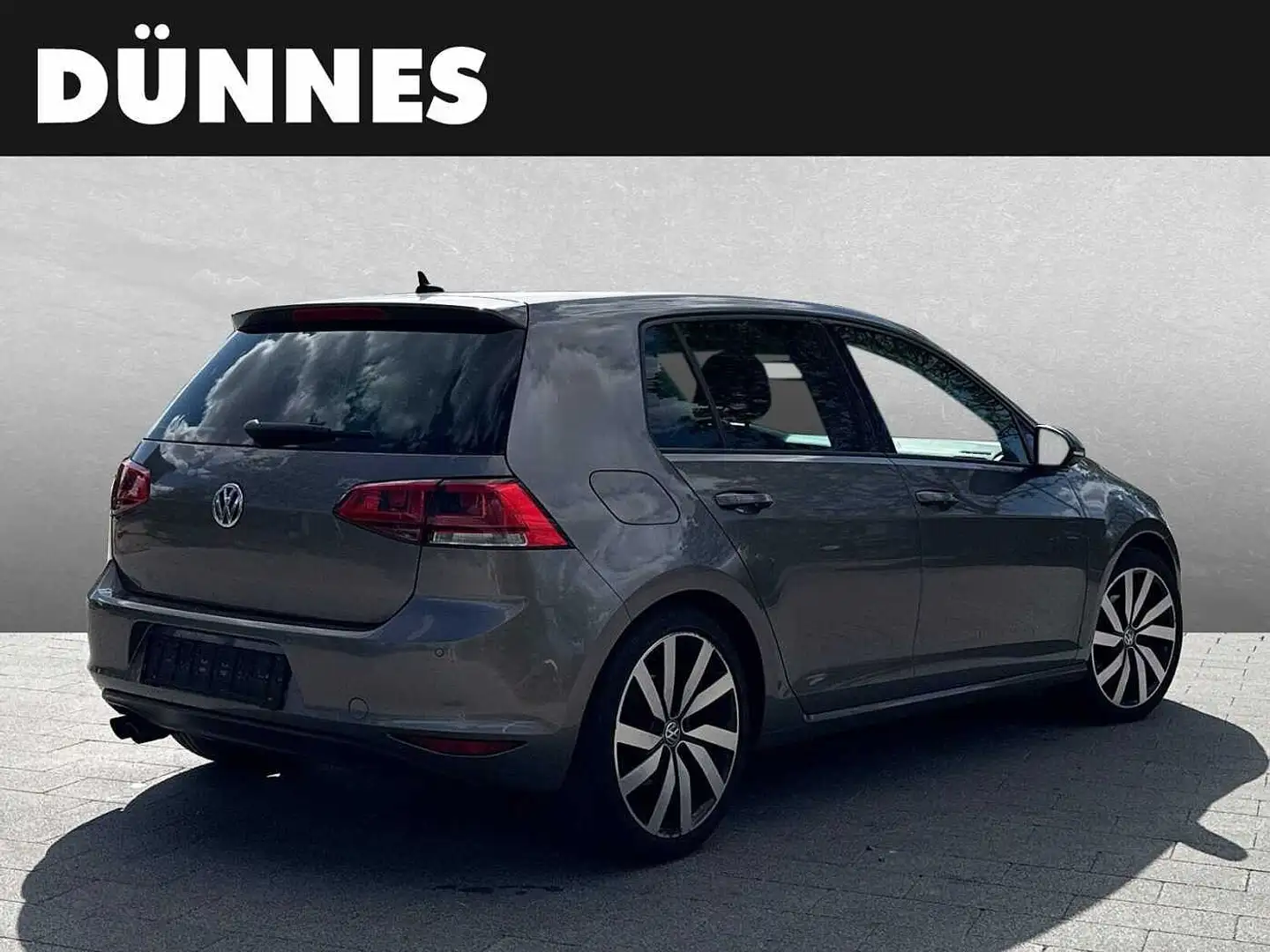 Volkswagen Golf VII 1.4 TSI Highline *R-Line* Grau - 2