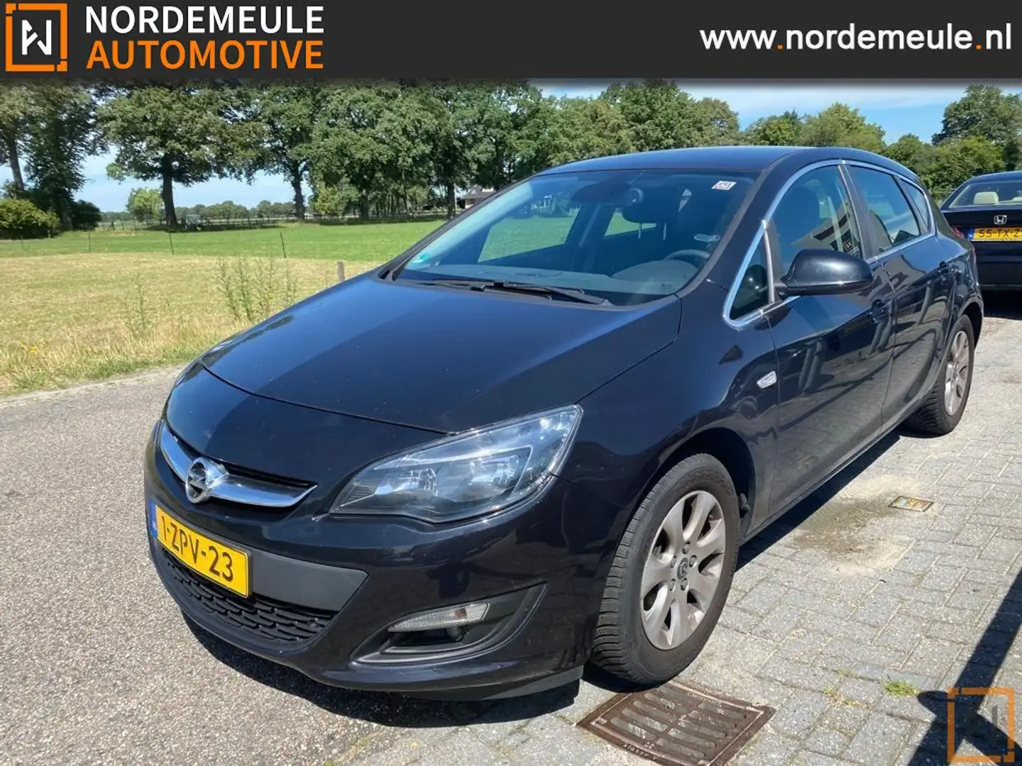 Opel Astra 1.6 CDTI Business+ MOTOR LOOPT NIET Zwart - 1