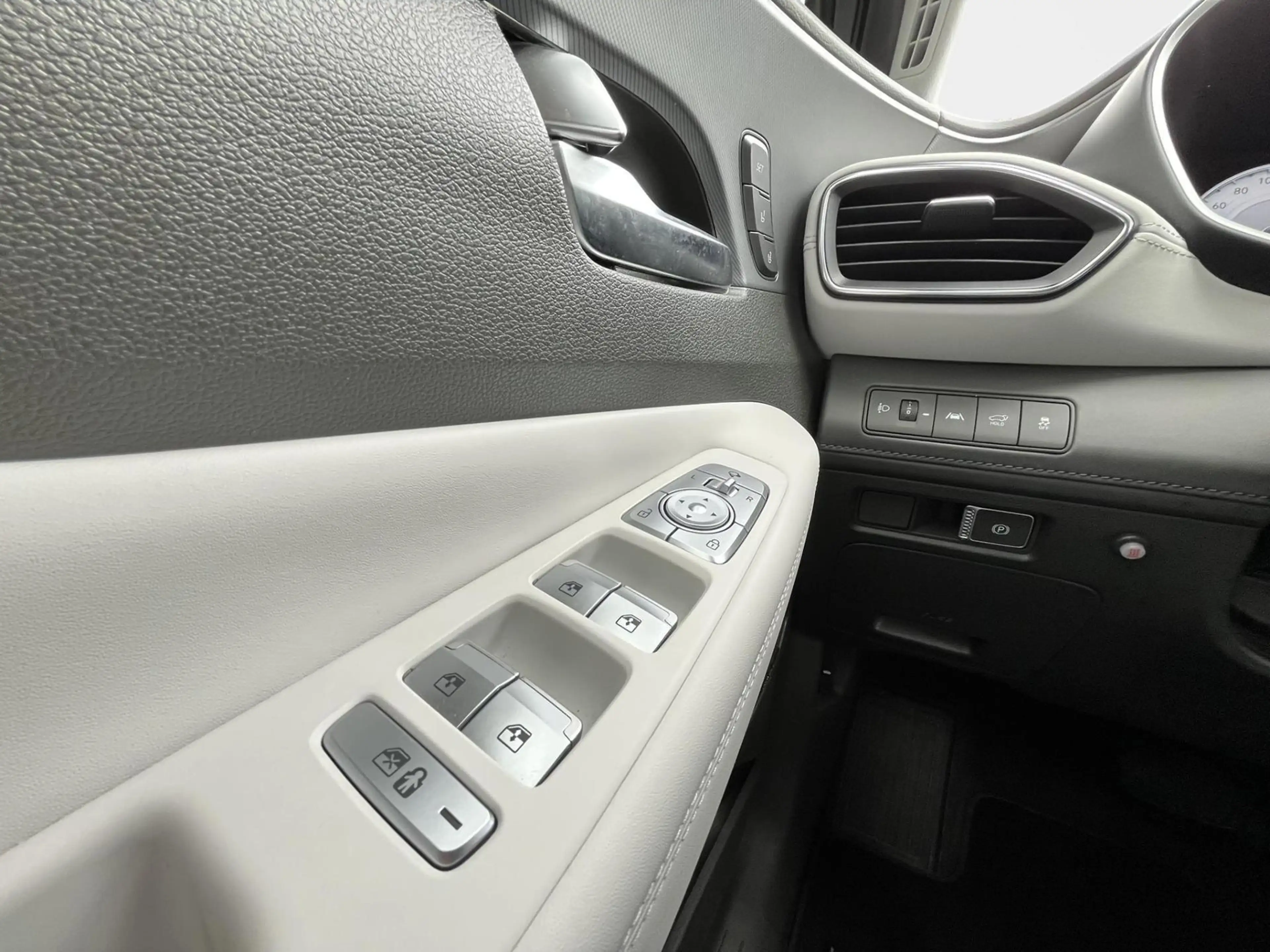 Hyundai SANTA FE 2.2 CRDi 4WD 8DCT Singature — photo 11