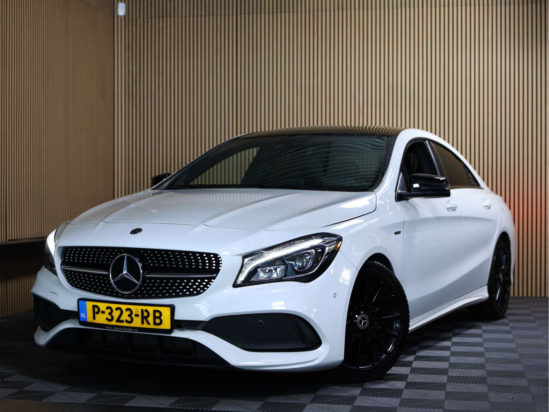 Mercedes-Benz CLA 180