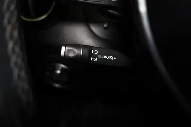 Mercedes-Benz Cla view 19