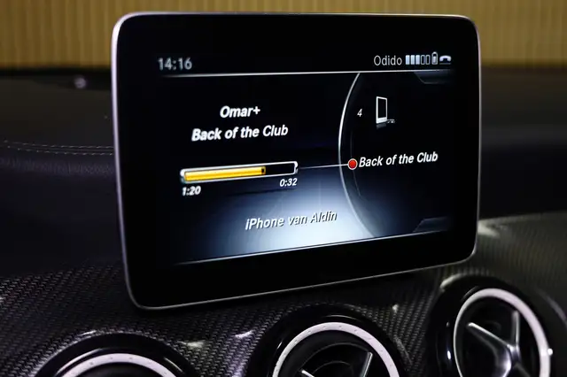 Mercedes-Benz Cla view 22