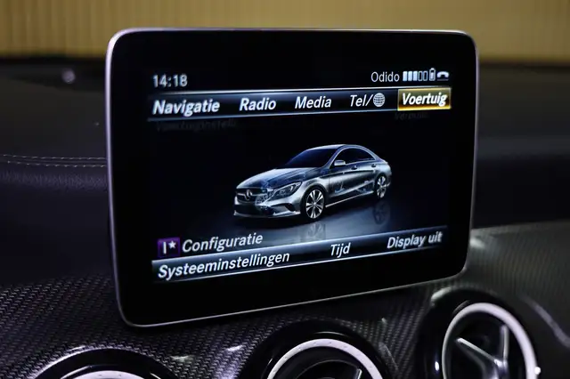 Mercedes-Benz Cla view 25