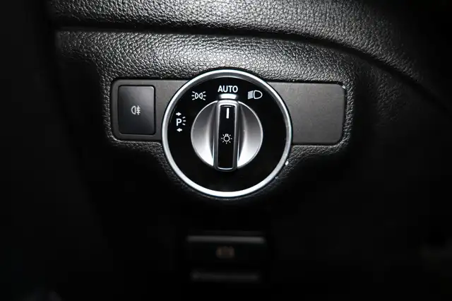 Mercedes-Benz Cla view 18