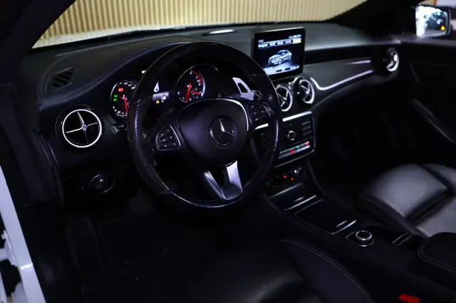 Mercedes-Benz Cla view 29