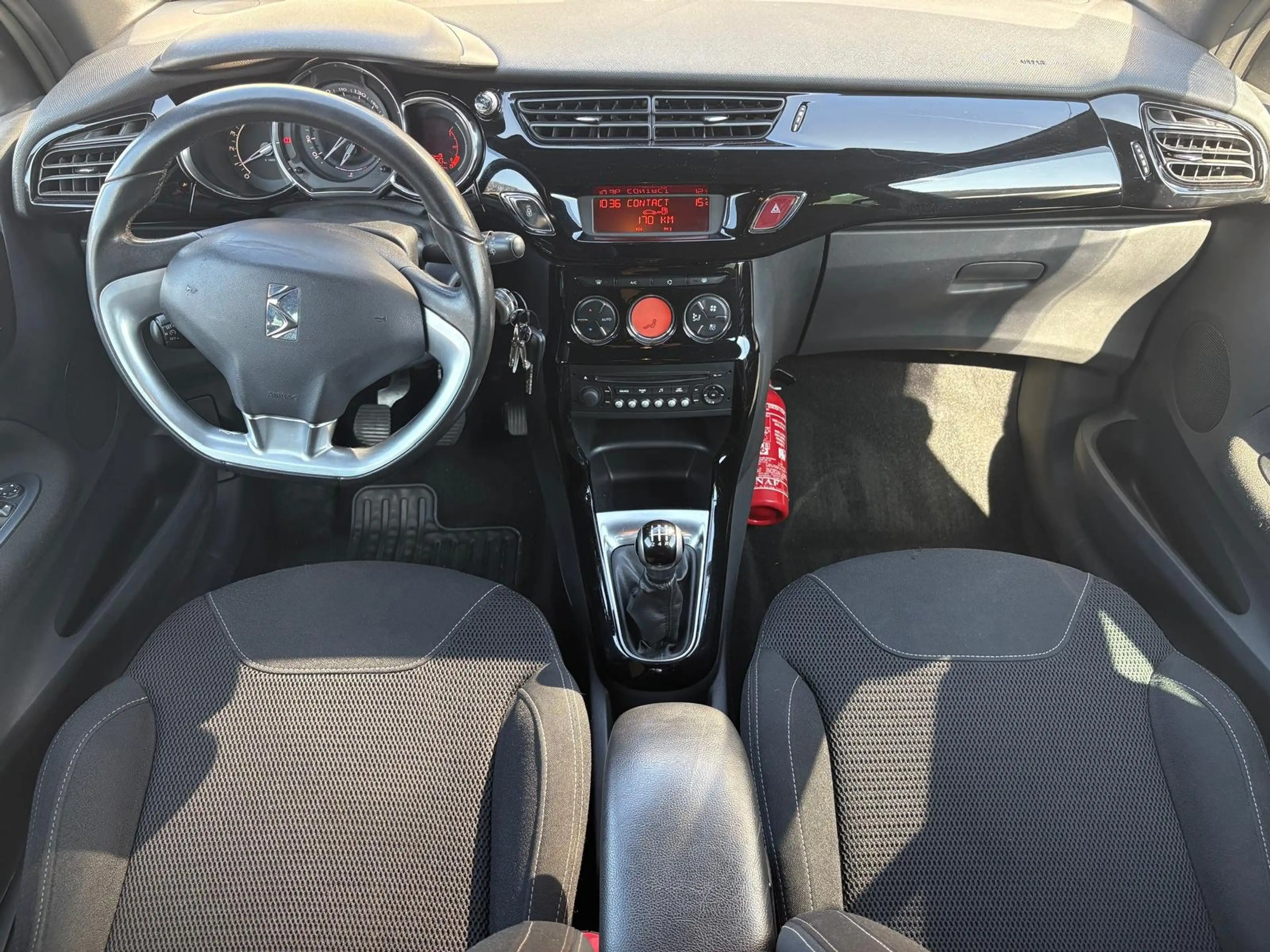 Citroen DS3 Comme Neuve *** GARANTIE *** 1er Proprio — photo 7