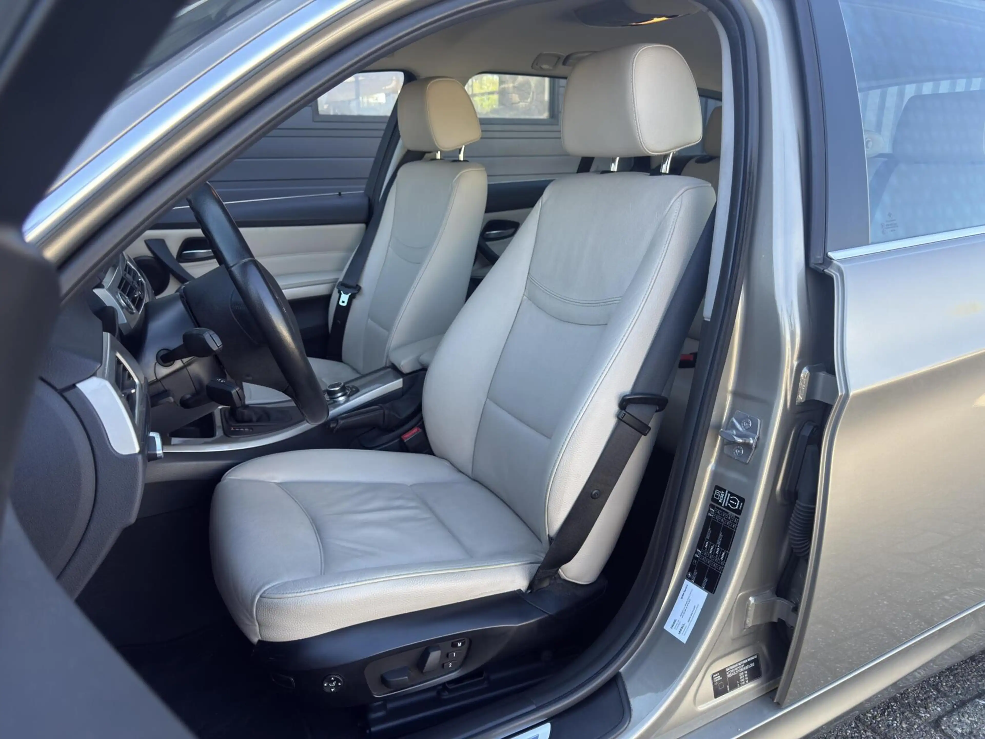 BMW 325 3-serie Touring 325xi Luxury Line Edition|UNIEK|Le — photo 10