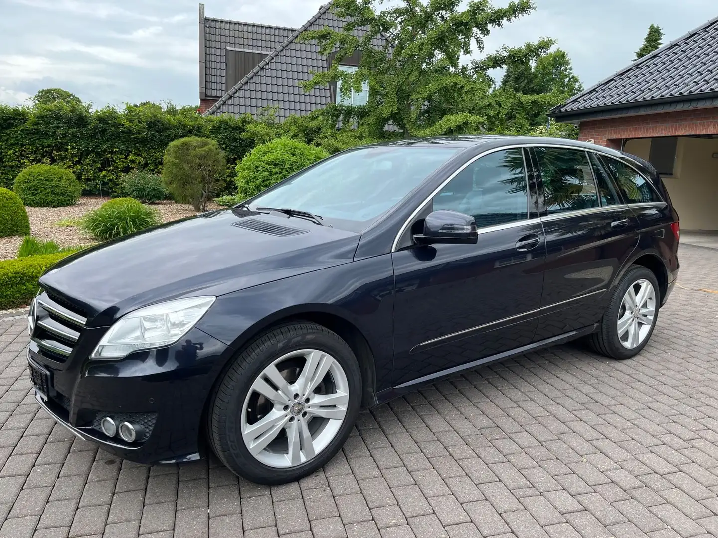 Mercedes-Benz R 300 (( 2.Hand+MB Scheckh.+Sportp. 19"+AHK )) Noir - 1