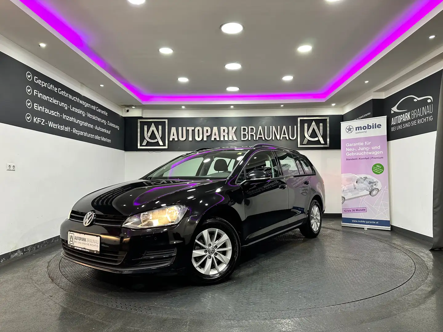 Volkswagen Golf Variant 1.6 VII TDI Comfortline BMT *SZH*PDC* Schwarz - 1