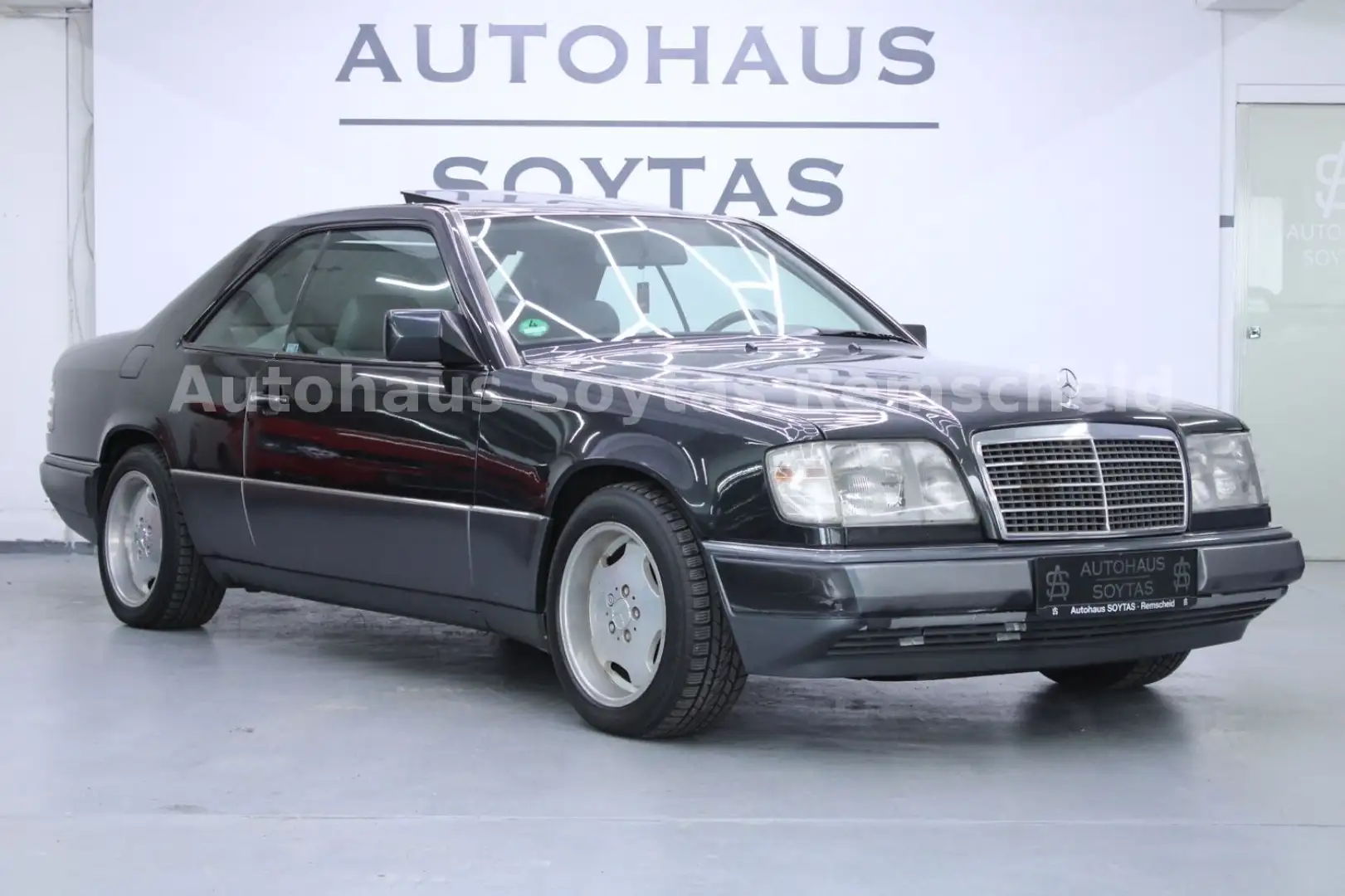 Mercedes-Benz CE 220 *W 124 *1.Hand *Deutsch *Lorinser16'' Schwarz - 2