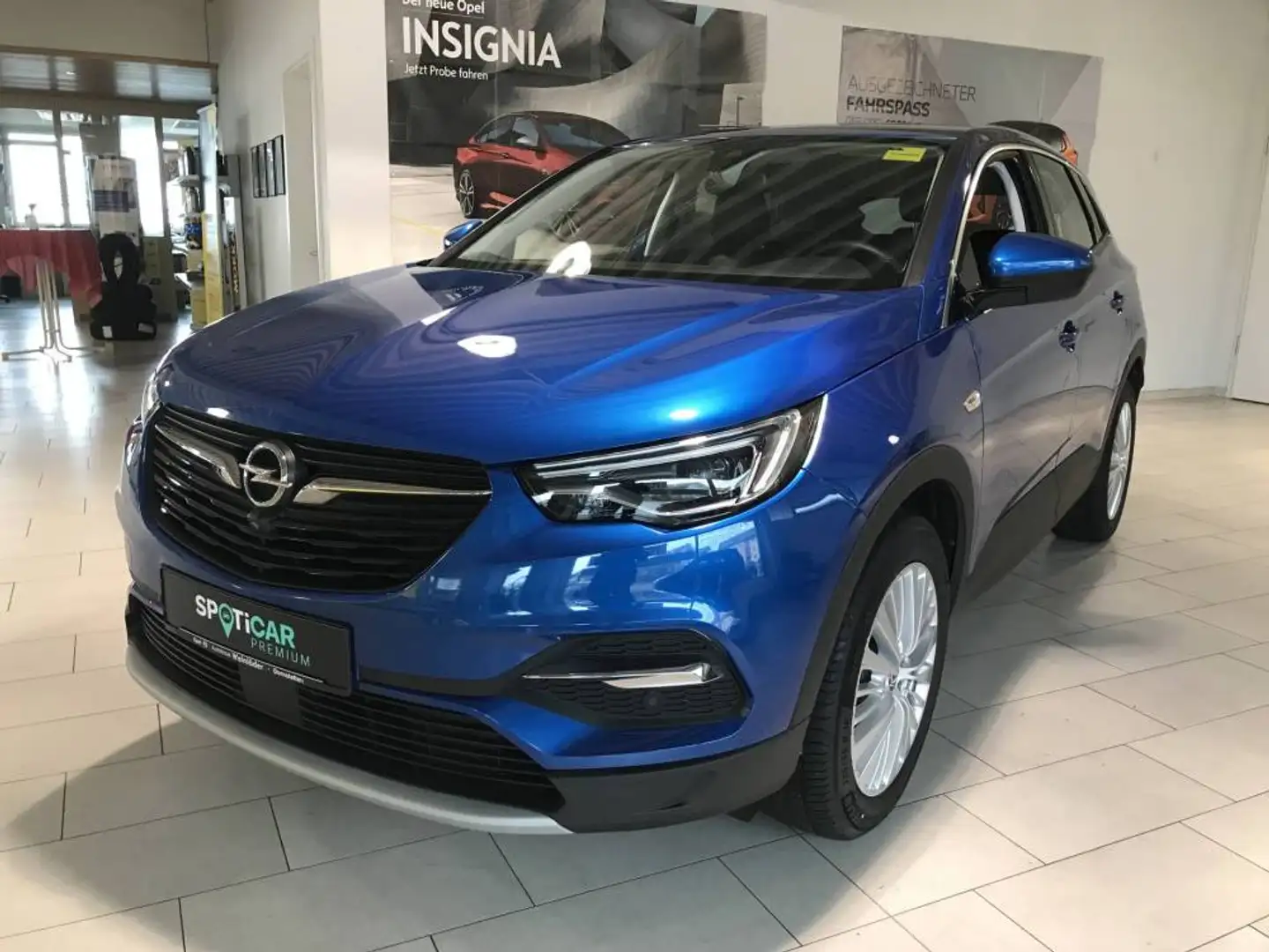 Opel Grandland X GRANDL. X INNO 1.2T(96)MT6 S Blau - 1