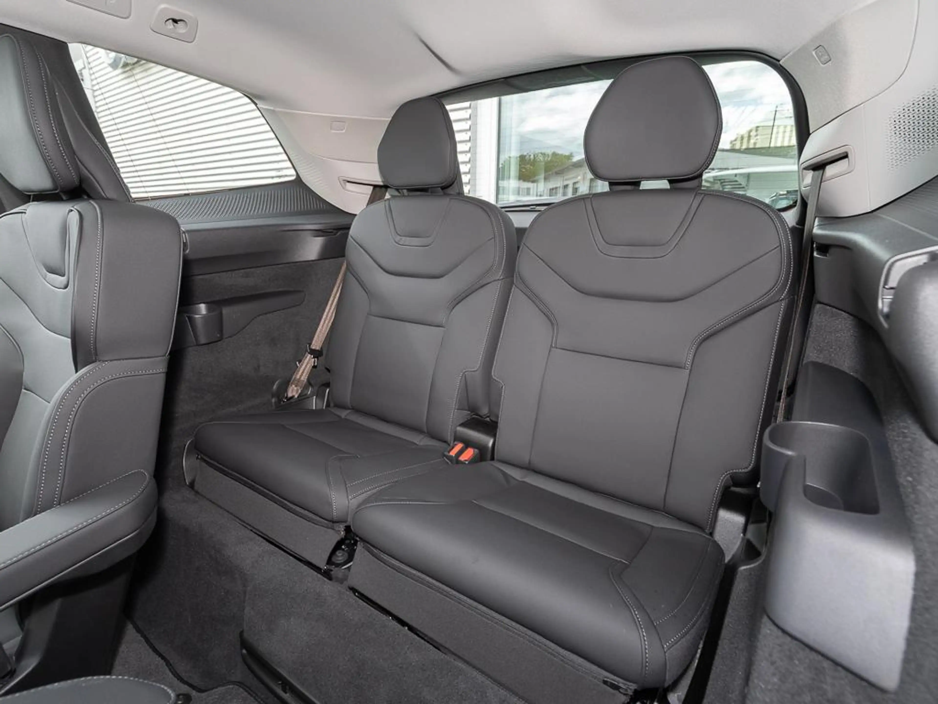 Volvo EX90 Plus Pure Electric 2WD 6-Sitzer — photo 15