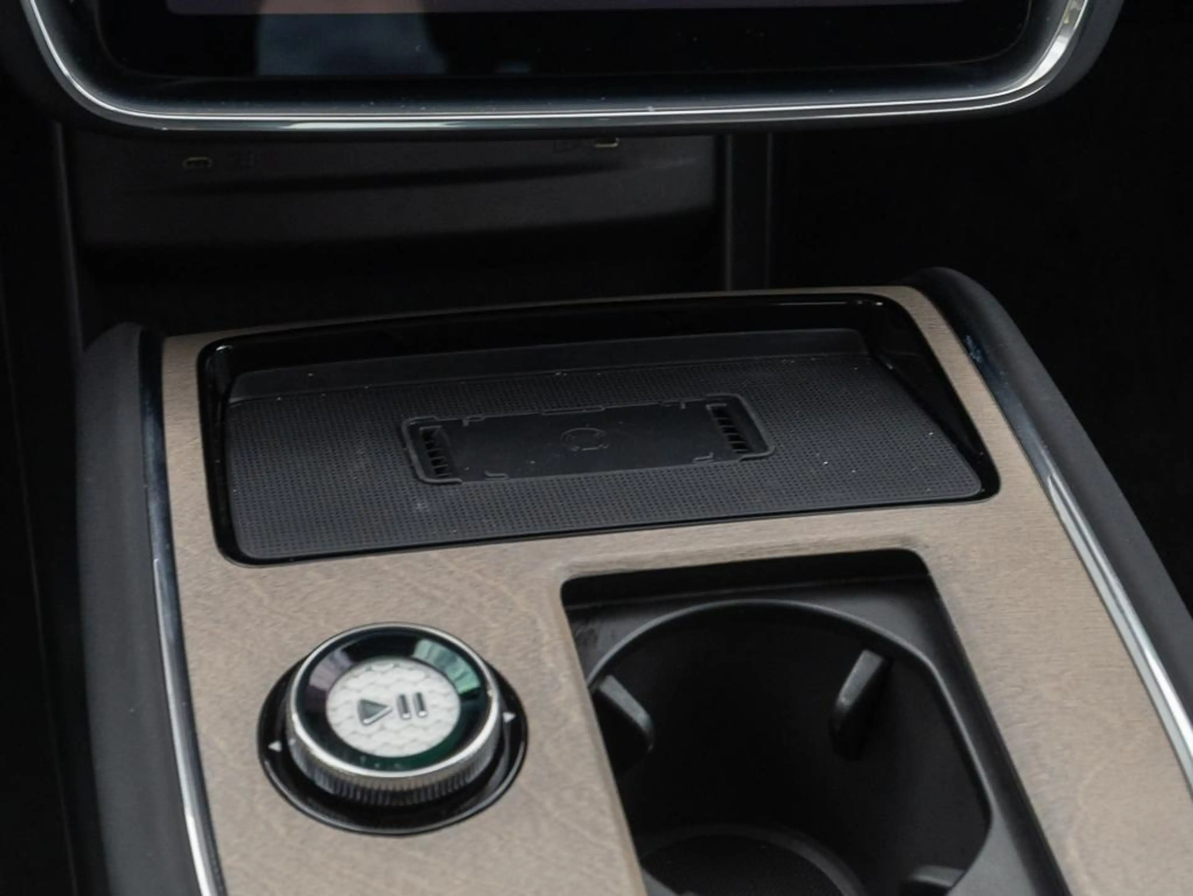 Volvo EX90 Plus Pure Electric 2WD 6-Sitzer — photo 10