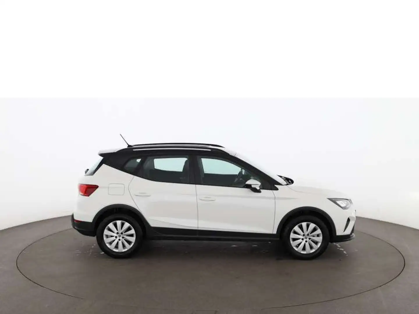 SEAT Arona 1.0 TSI Style LED RADAR NAVI ASSIST TEMP Wit - 2