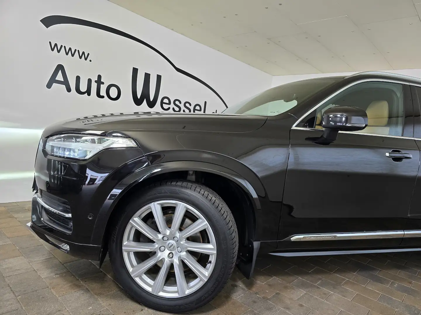 Volvo XC90 Inscription AWD LED AHK Memory 7-Sitzer Schwarz - 2