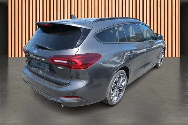Ford Focus view 8