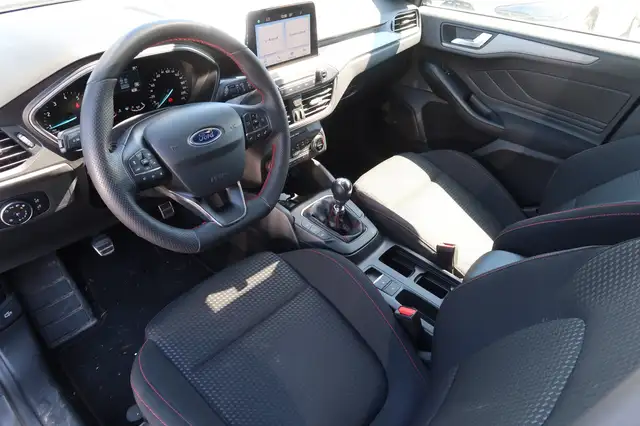 Ford Focus view 4