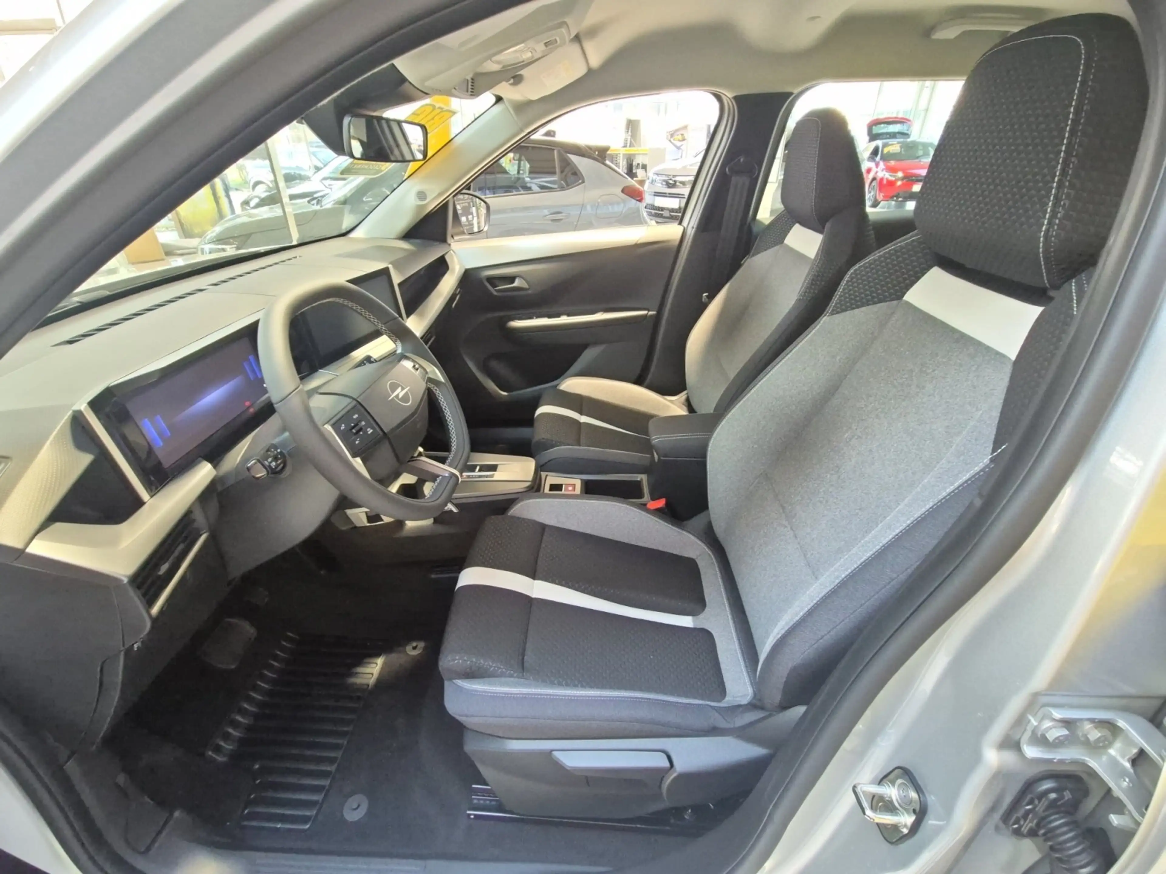 Opel Frontera Hybrid GS SHZ+LED+7 Sitzer+PDC+Carplay — photo 12