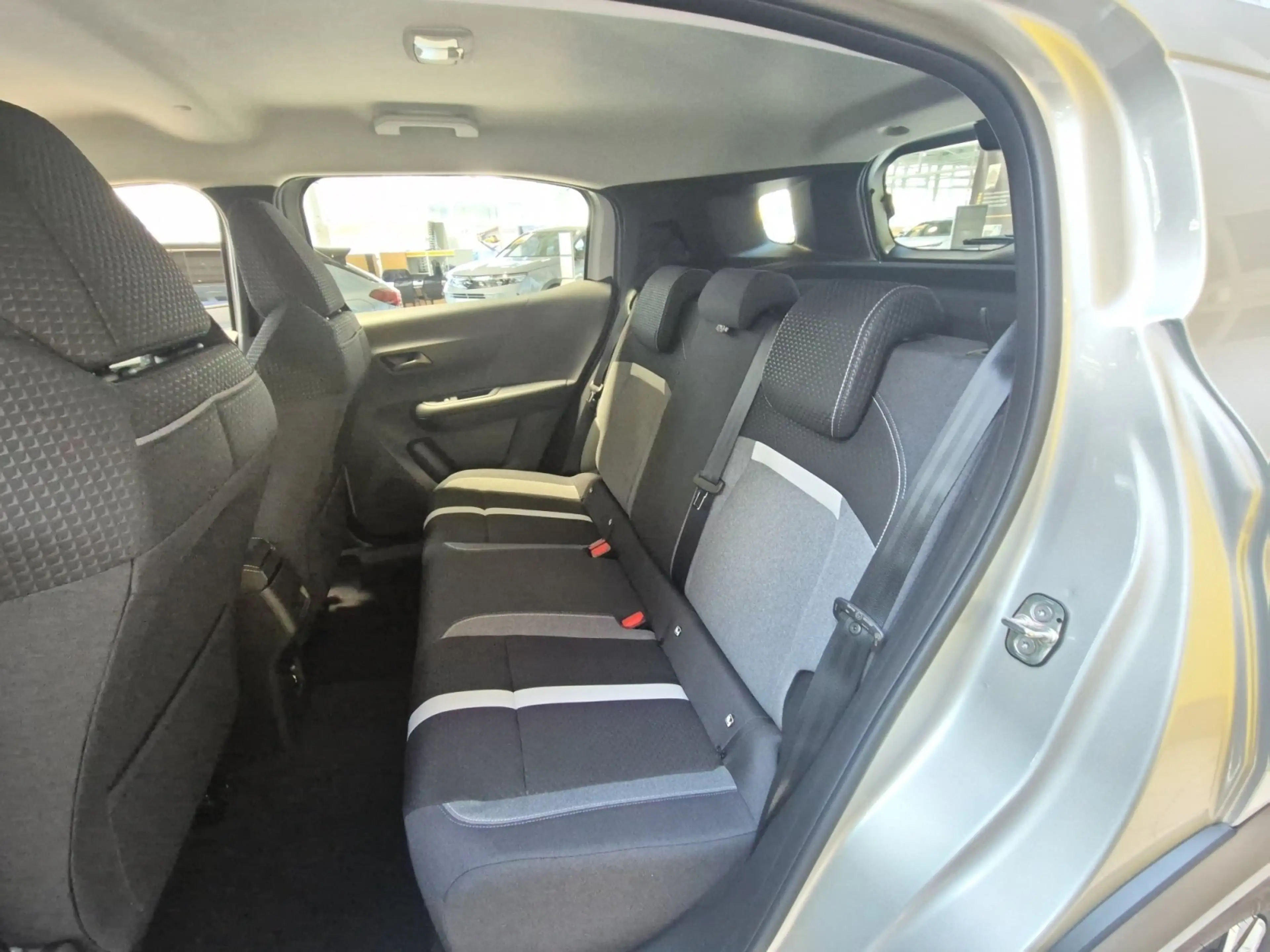 Opel Frontera Hybrid GS SHZ+LED+7 Sitzer+PDC+Carplay — photo 13