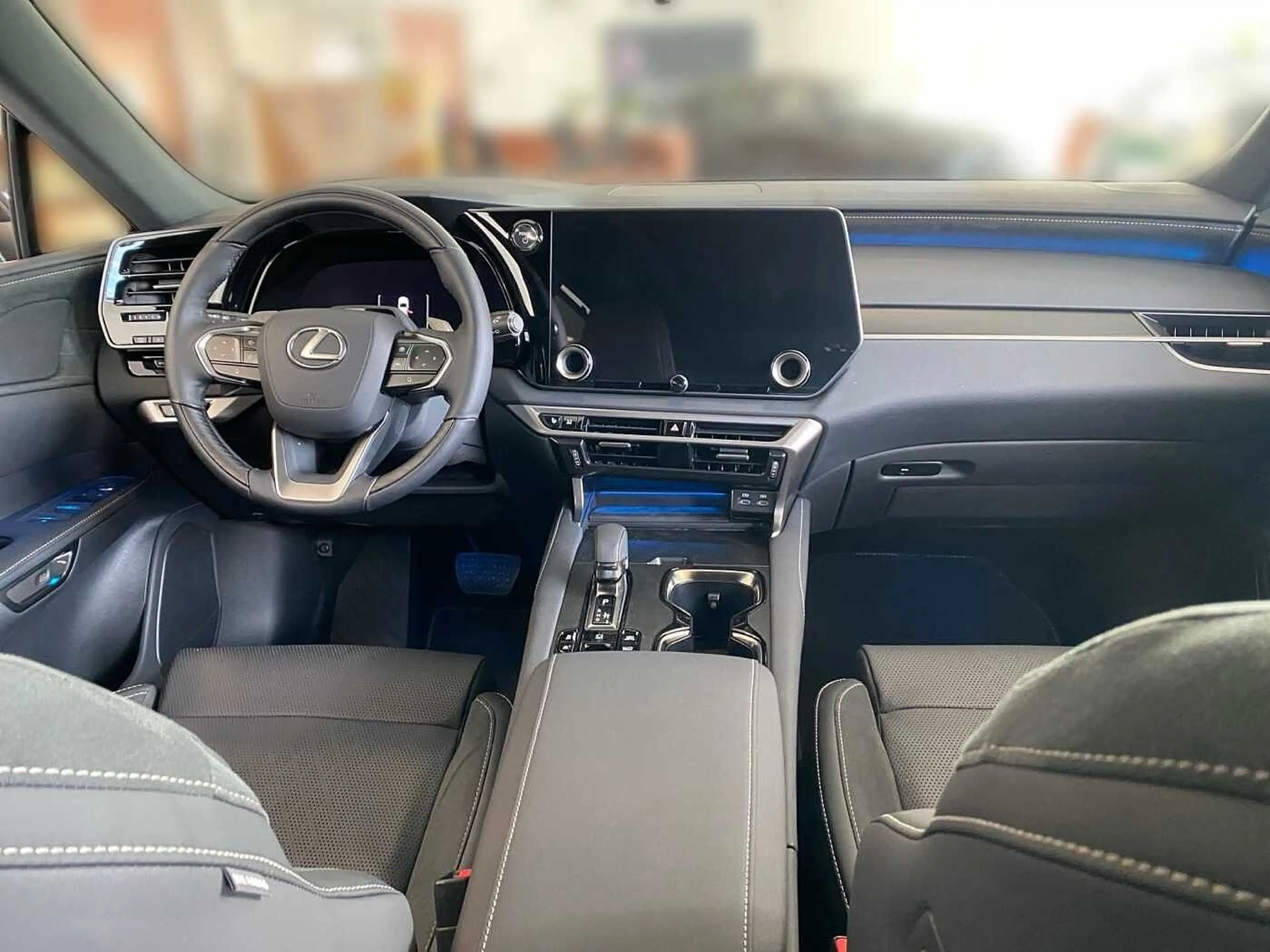 Lexus RX 450h + 2.5 Plug-In Luxury ML Pano — photo 8
