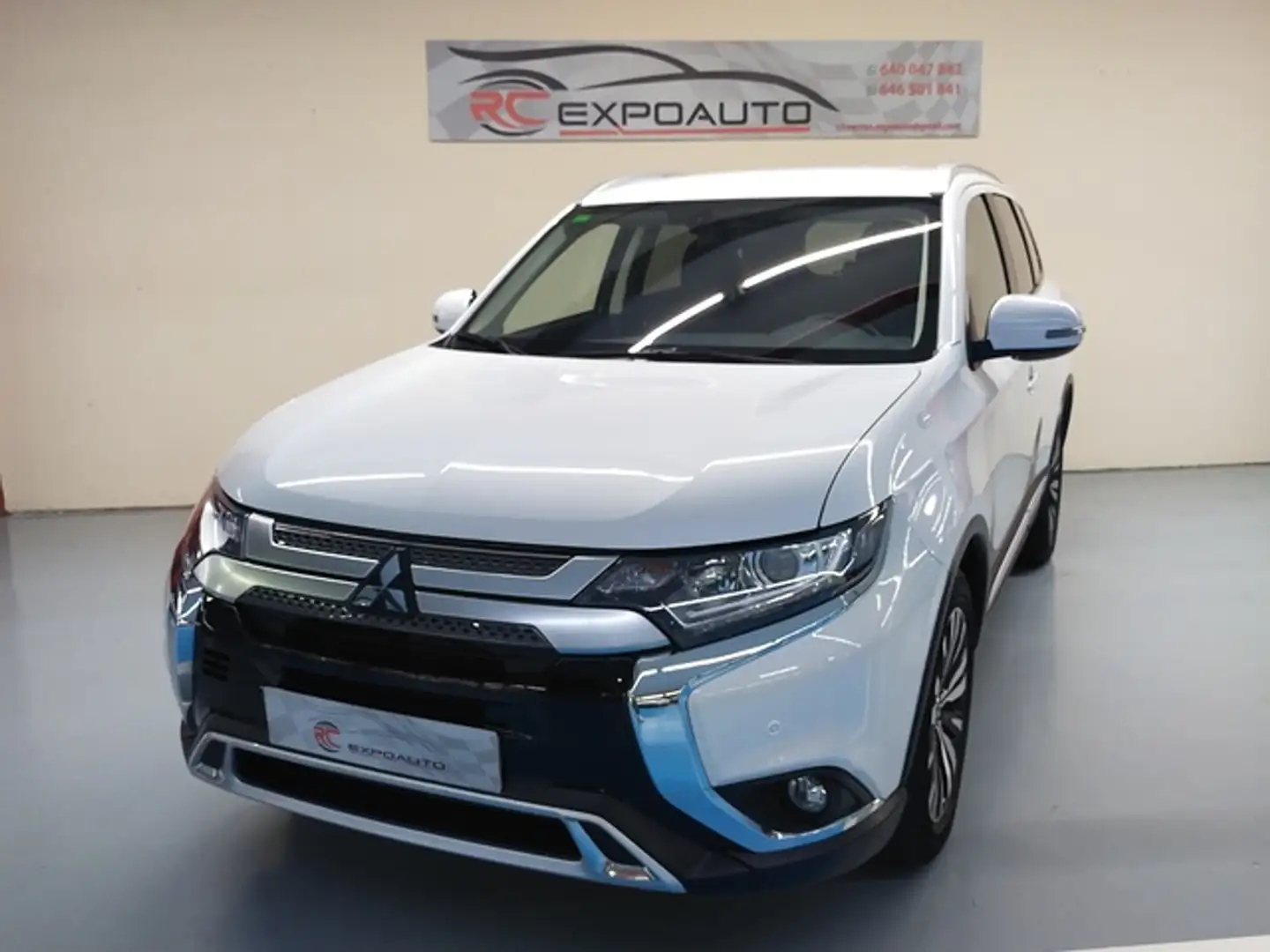 Mitsubishi Outlander 200 MPI Motion 2WD 5pl. CVT Blanco - 1