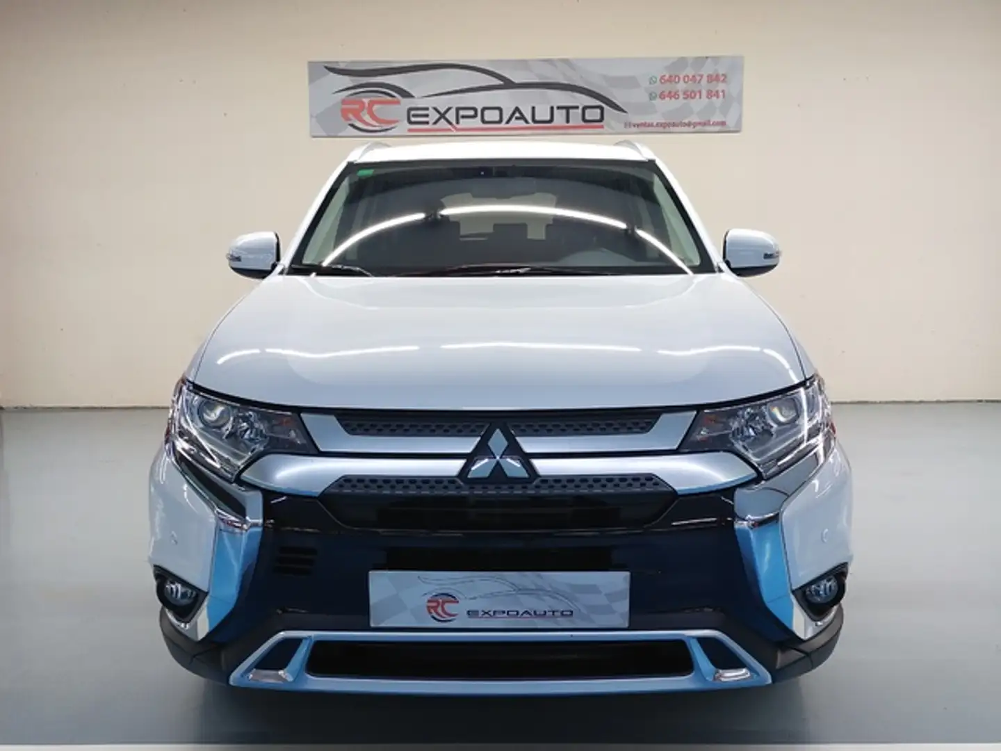 Mitsubishi Outlander 200 MPI Motion 2WD 5pl. CVT Blanco - 2