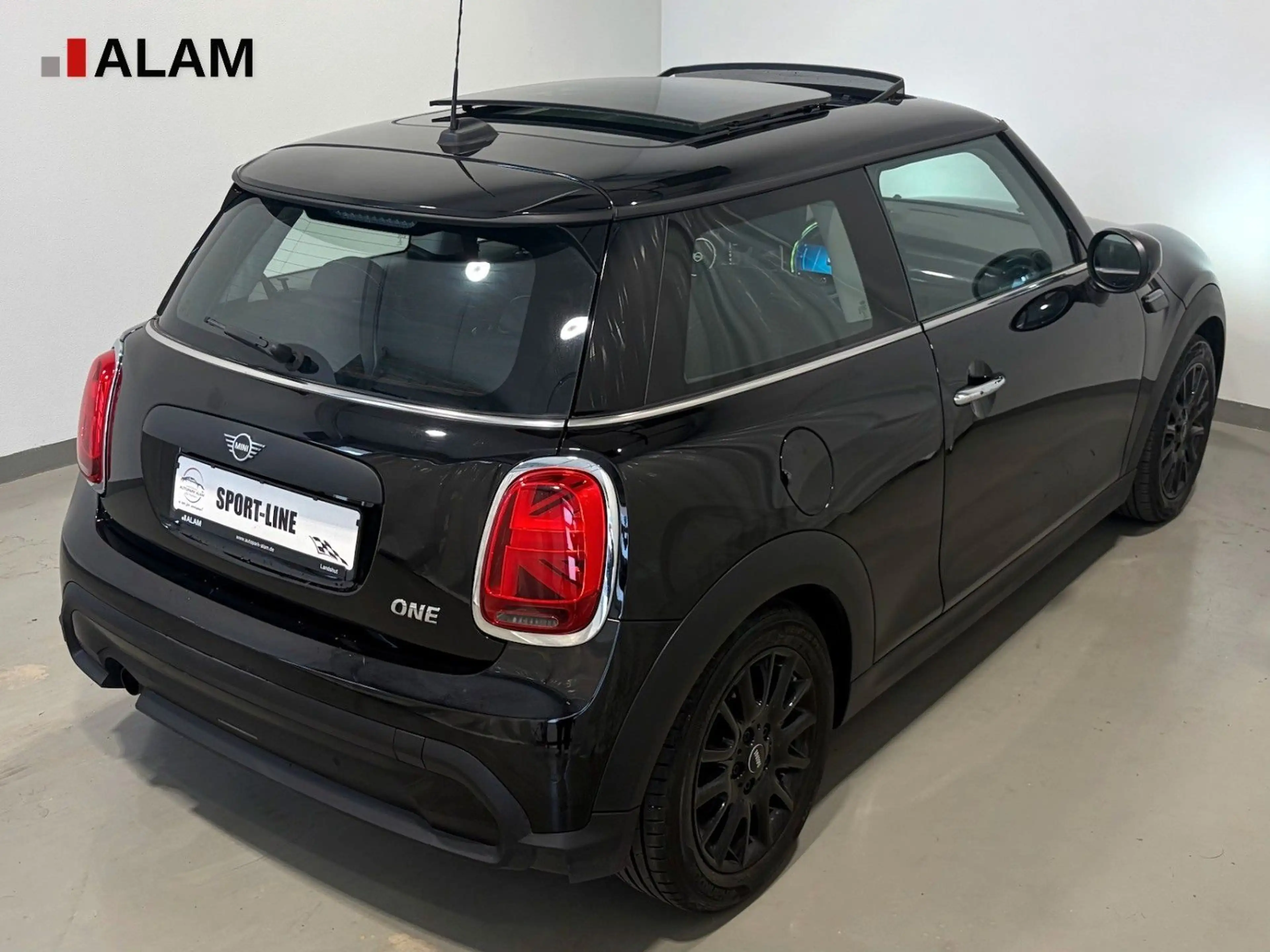 MINI One Mini 3-trg. One Essential Trim Panoramadach — photo 5
