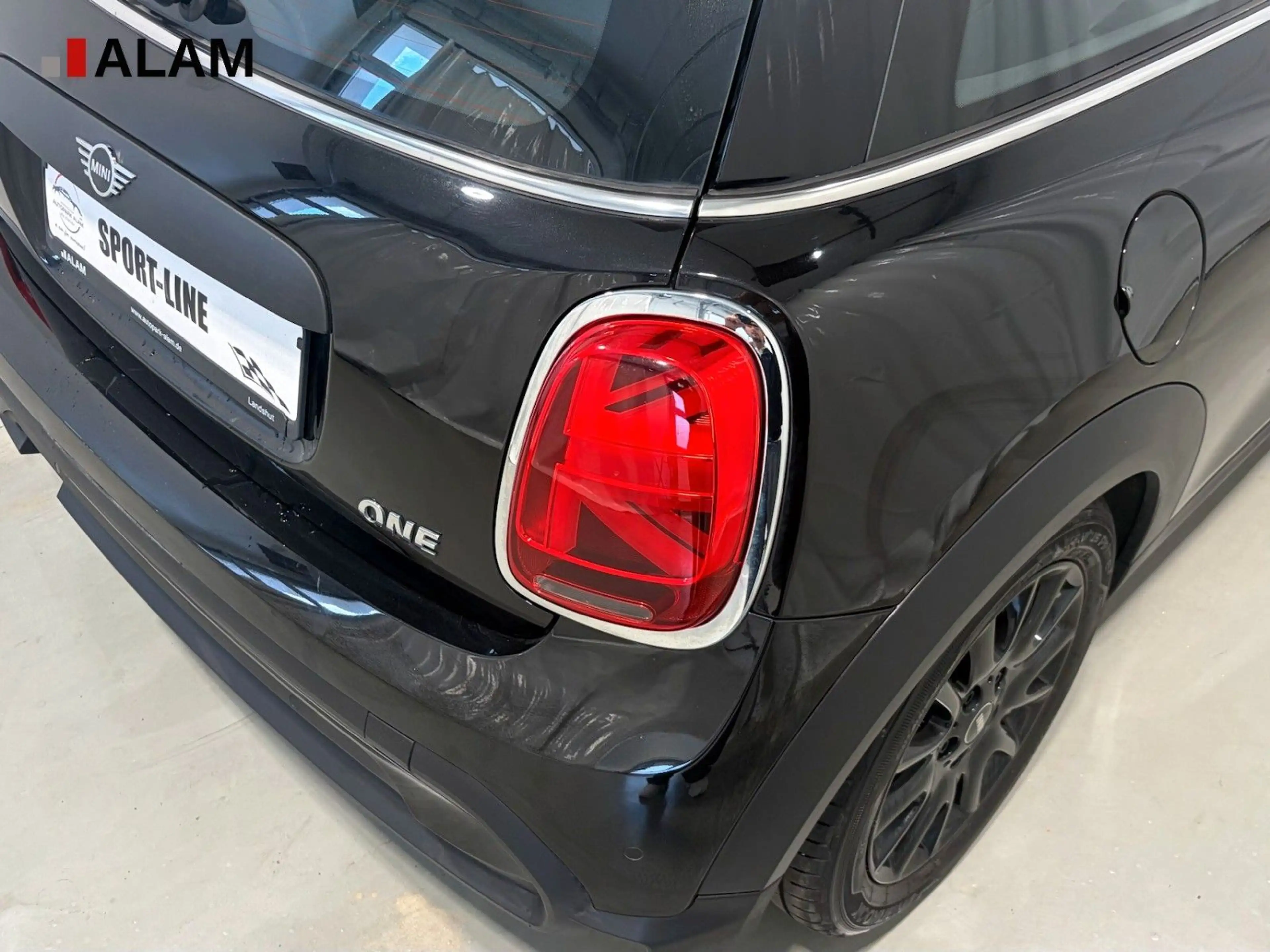 MINI One Mini 3-trg. One Essential Trim Panoramadach — photo 10
