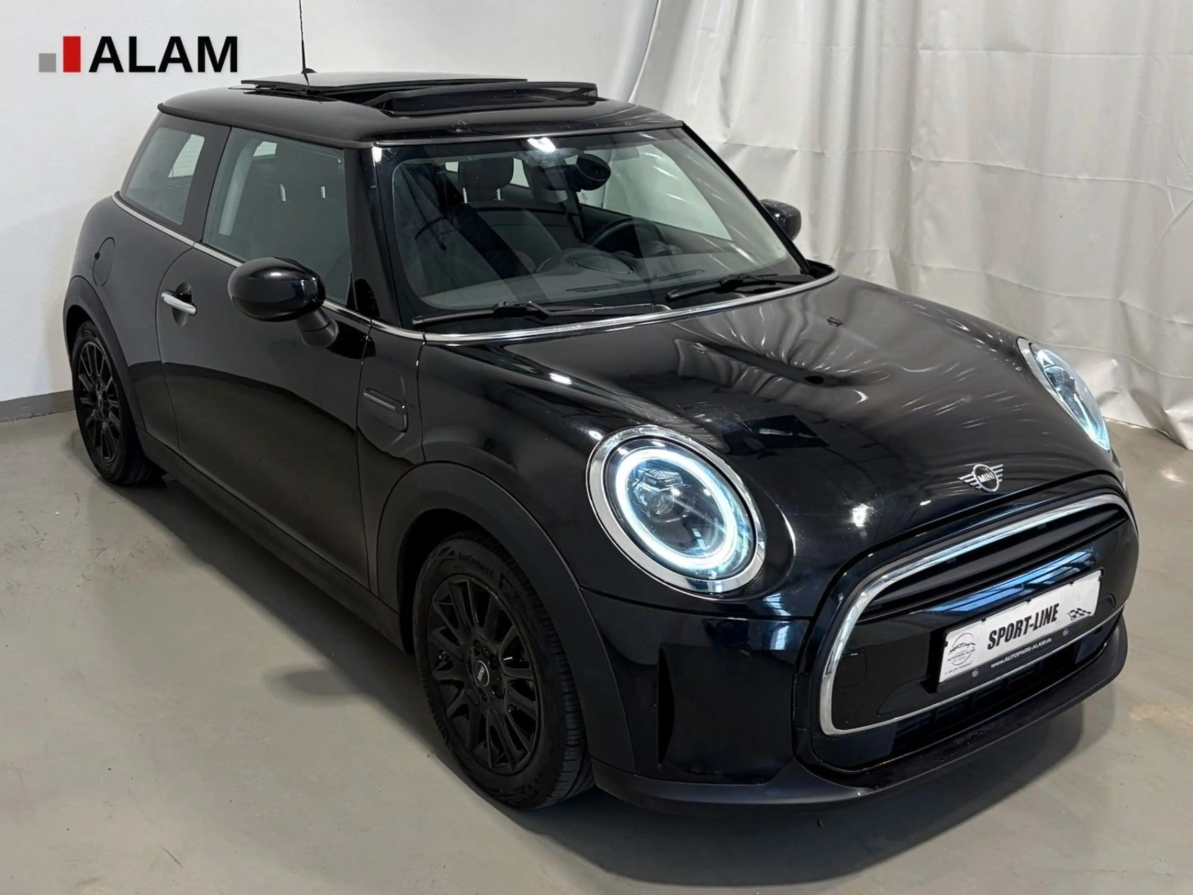 MINI One Mini 3-trg. One Essential Trim Panoramadach — photo 3