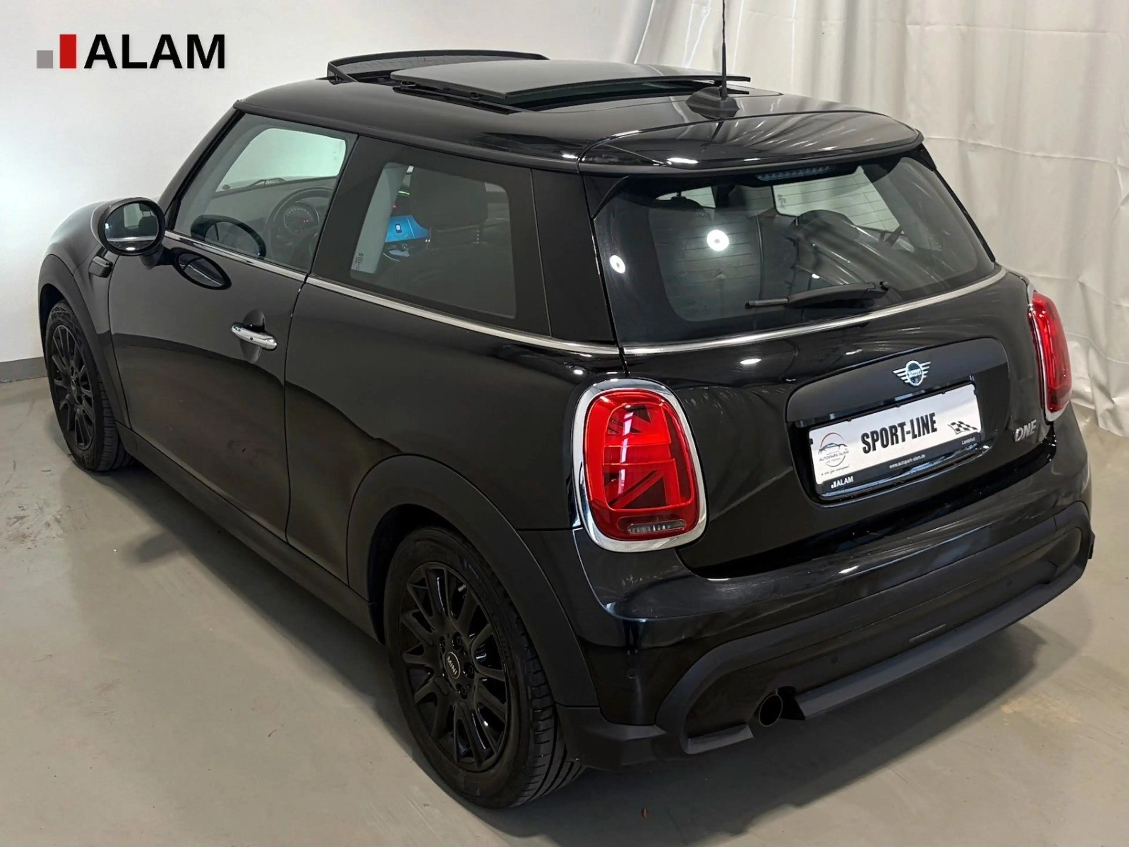 MINI One Mini 3-trg. One Essential Trim Panoramadach — photo 4