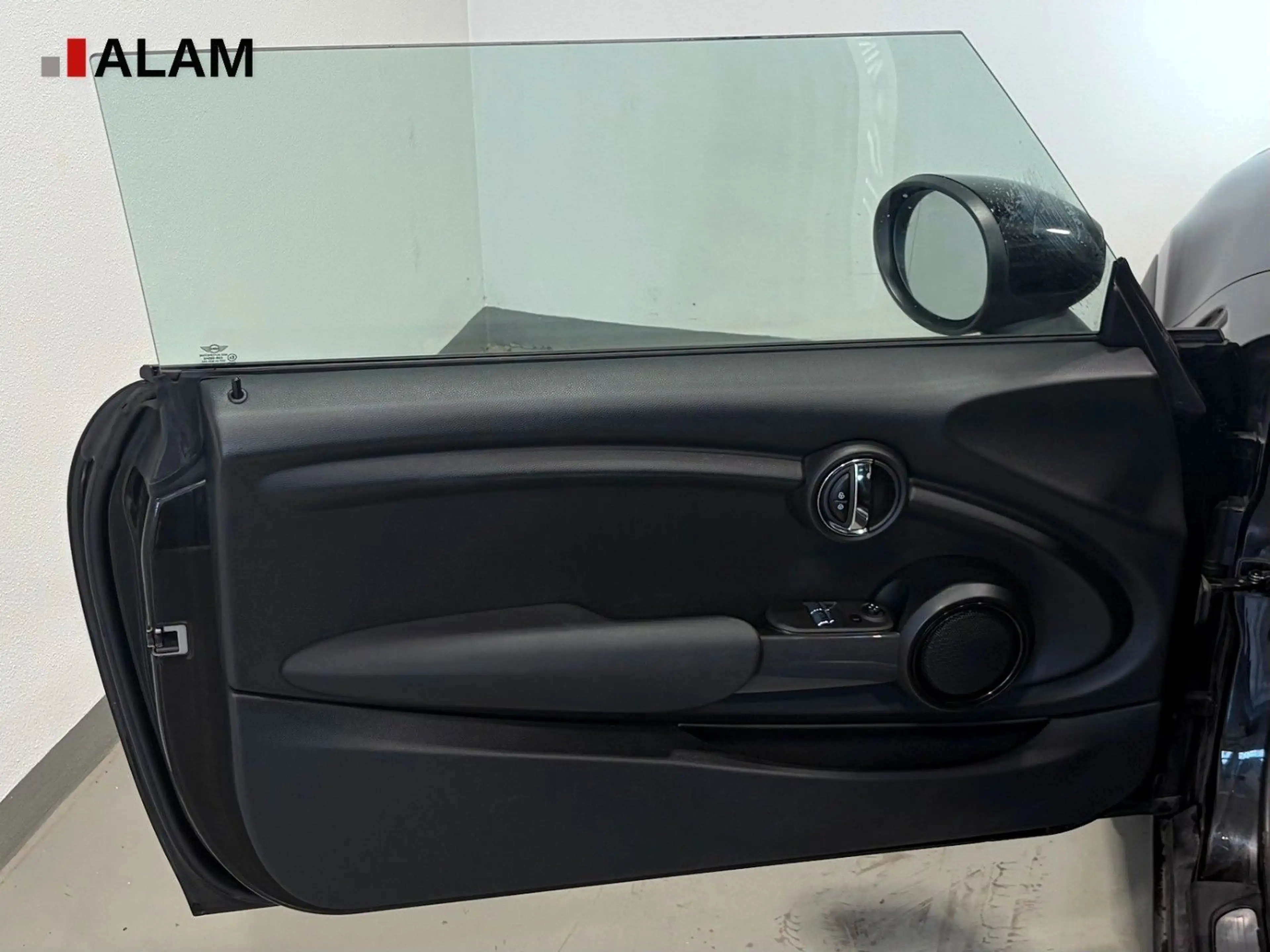 MINI One Mini 3-trg. One Essential Trim Panoramadach — photo 11
