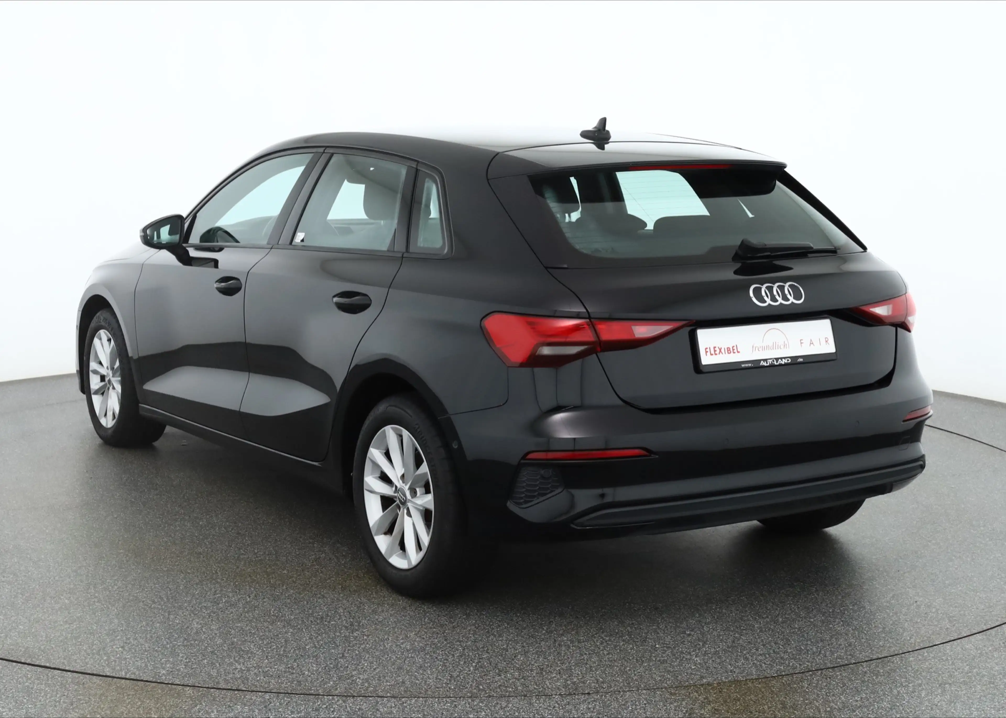 Audi A3 Sportback 35 TDI s-tronic LED Navi AHK DAB — photo 3