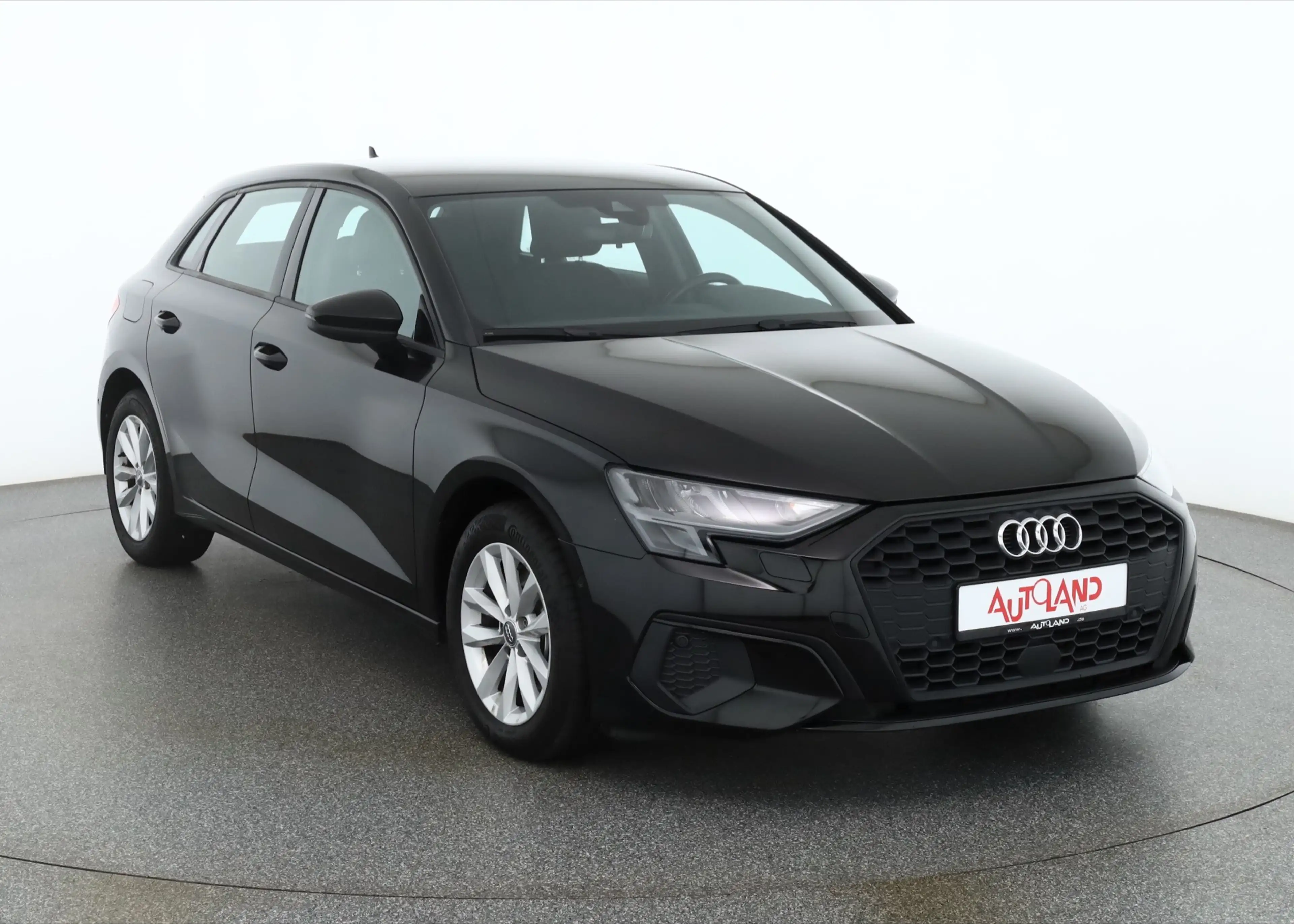 Audi A3 Sportback 35 TDI s-tronic LED Navi AHK DAB — photo 7