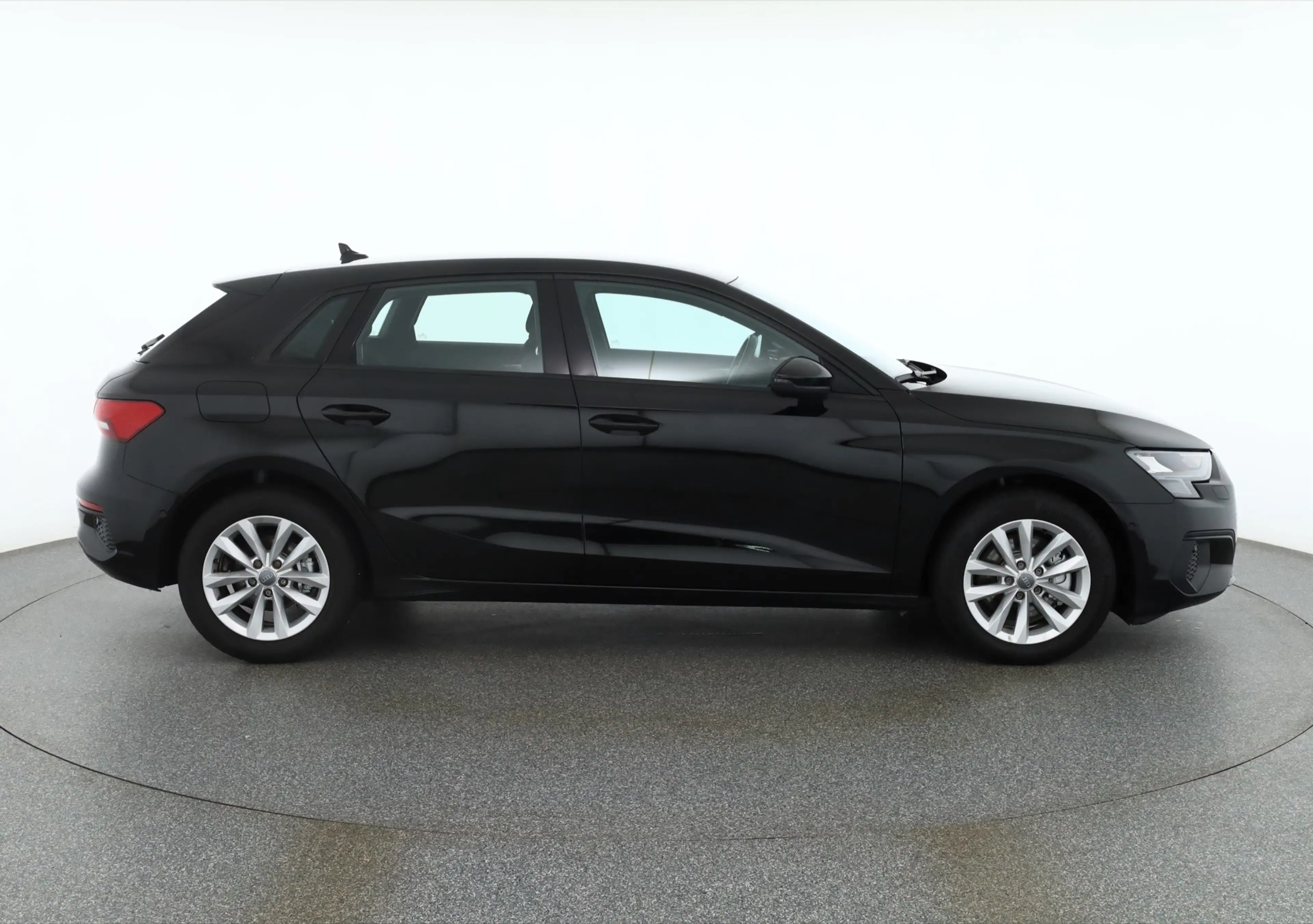 Audi A3 Sportback 35 TDI s-tronic LED Navi AHK DAB — photo 6