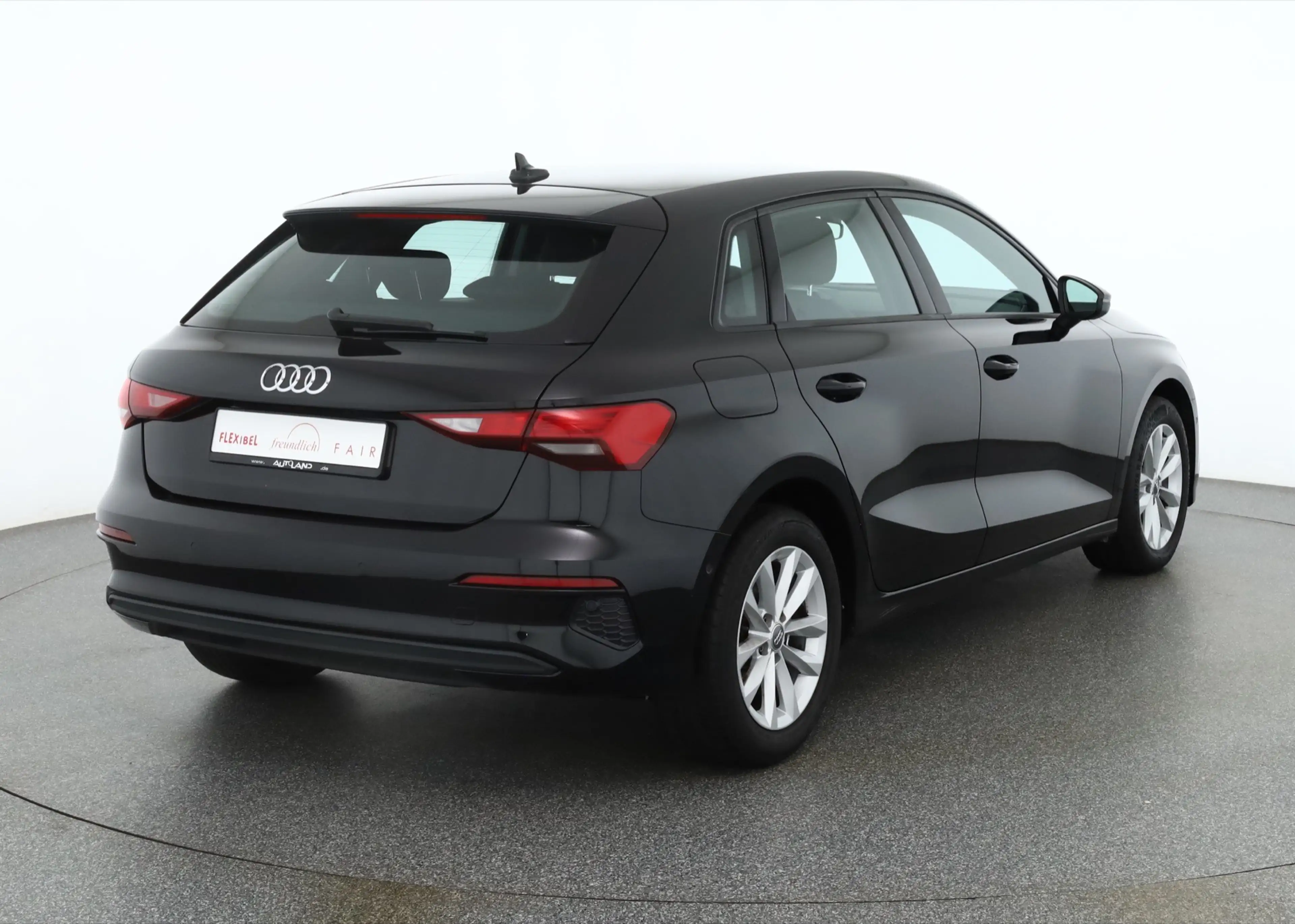 Audi A3 Sportback 35 TDI s-tronic LED Navi AHK DAB — photo 5