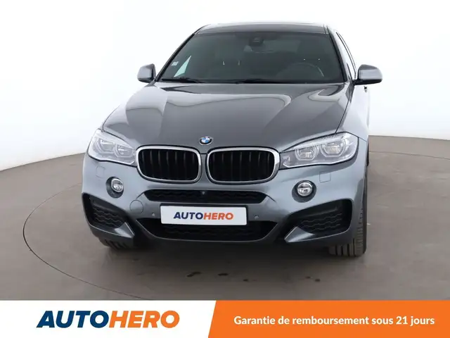 BMW X6 view 9
