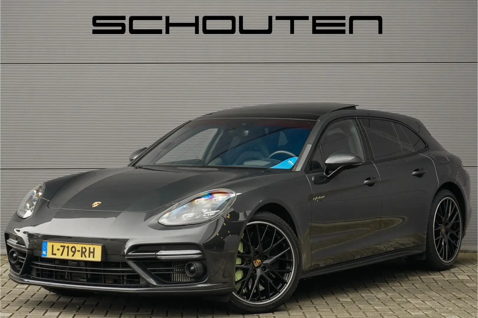 Porsche Panamera Sport Turismo 4.0 Turbo S E-Hybrid Pano Burmester Grijs - 1