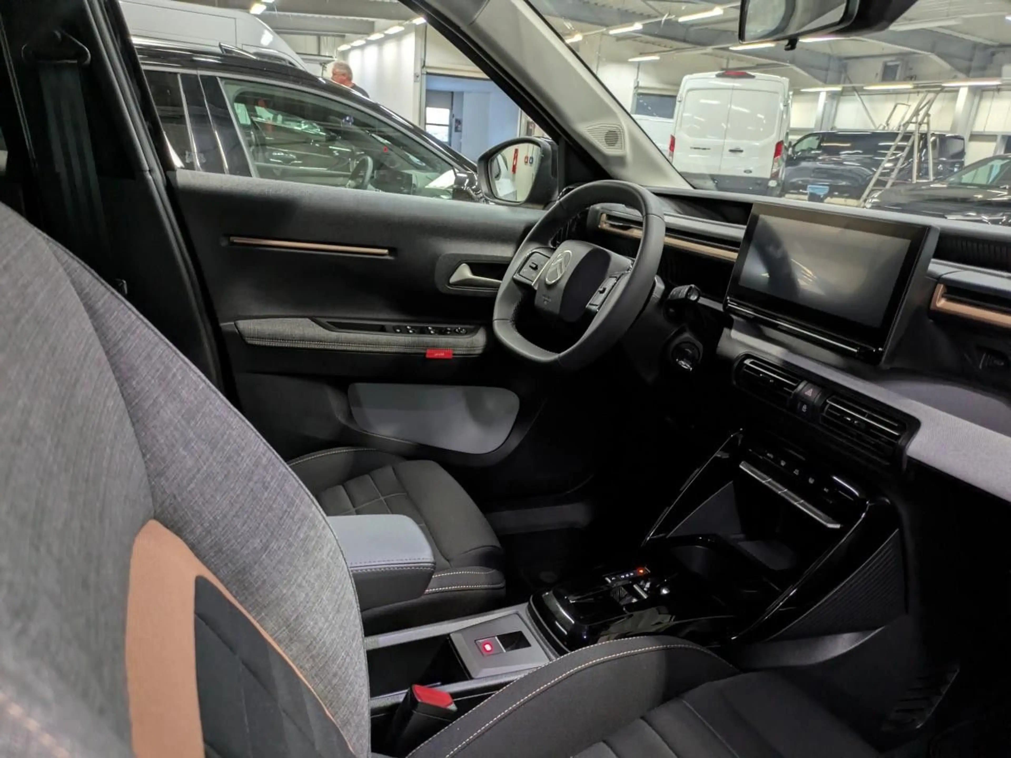 Citroen C3 Aircross Elektromotor 113PS *PDC*KAMERA* — photo 4