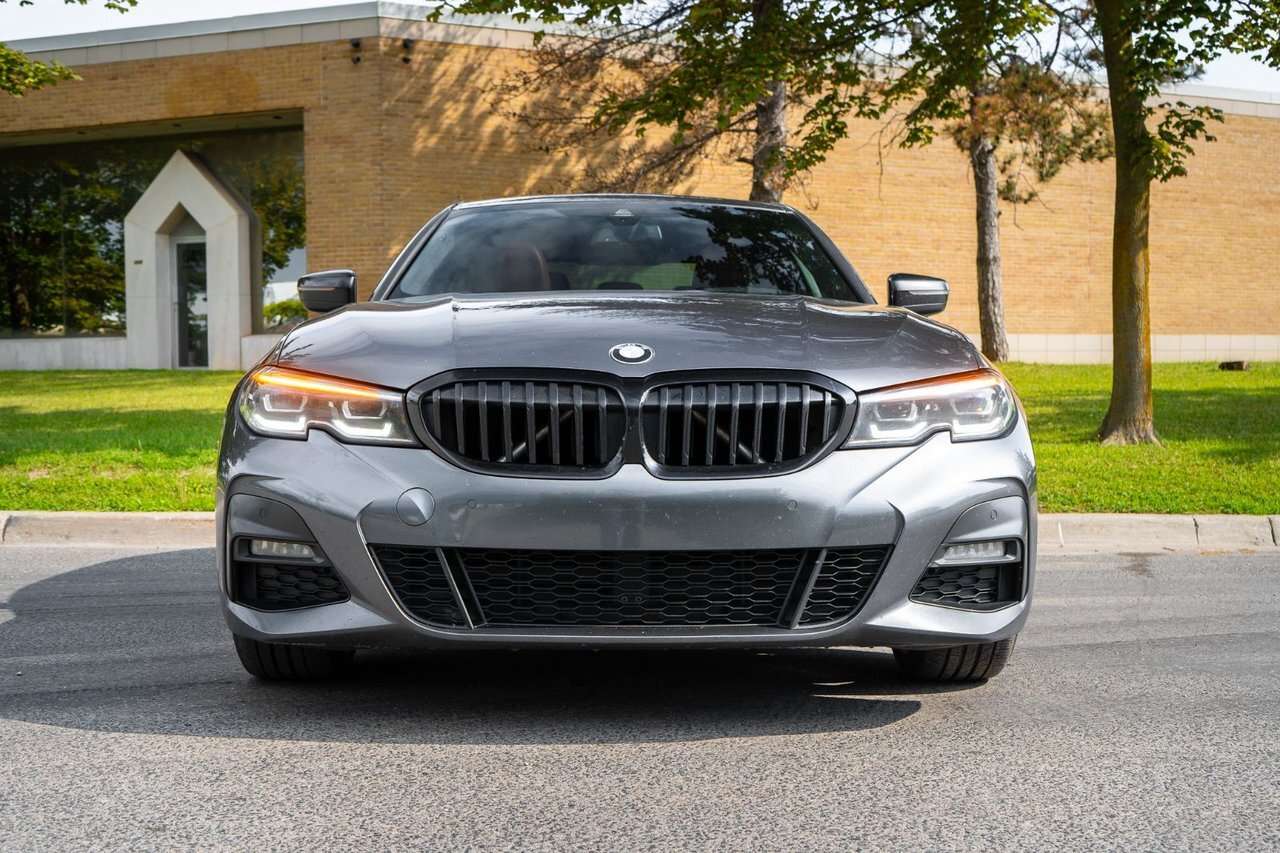 2022 BMW 3 Series 330i xDrive M Sport Package / — снимка 1