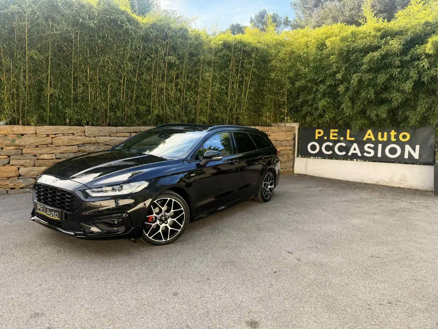 Ford Mondeo 2.0 Hybrid 187 BVA6 ST-Line Schwarz - 1