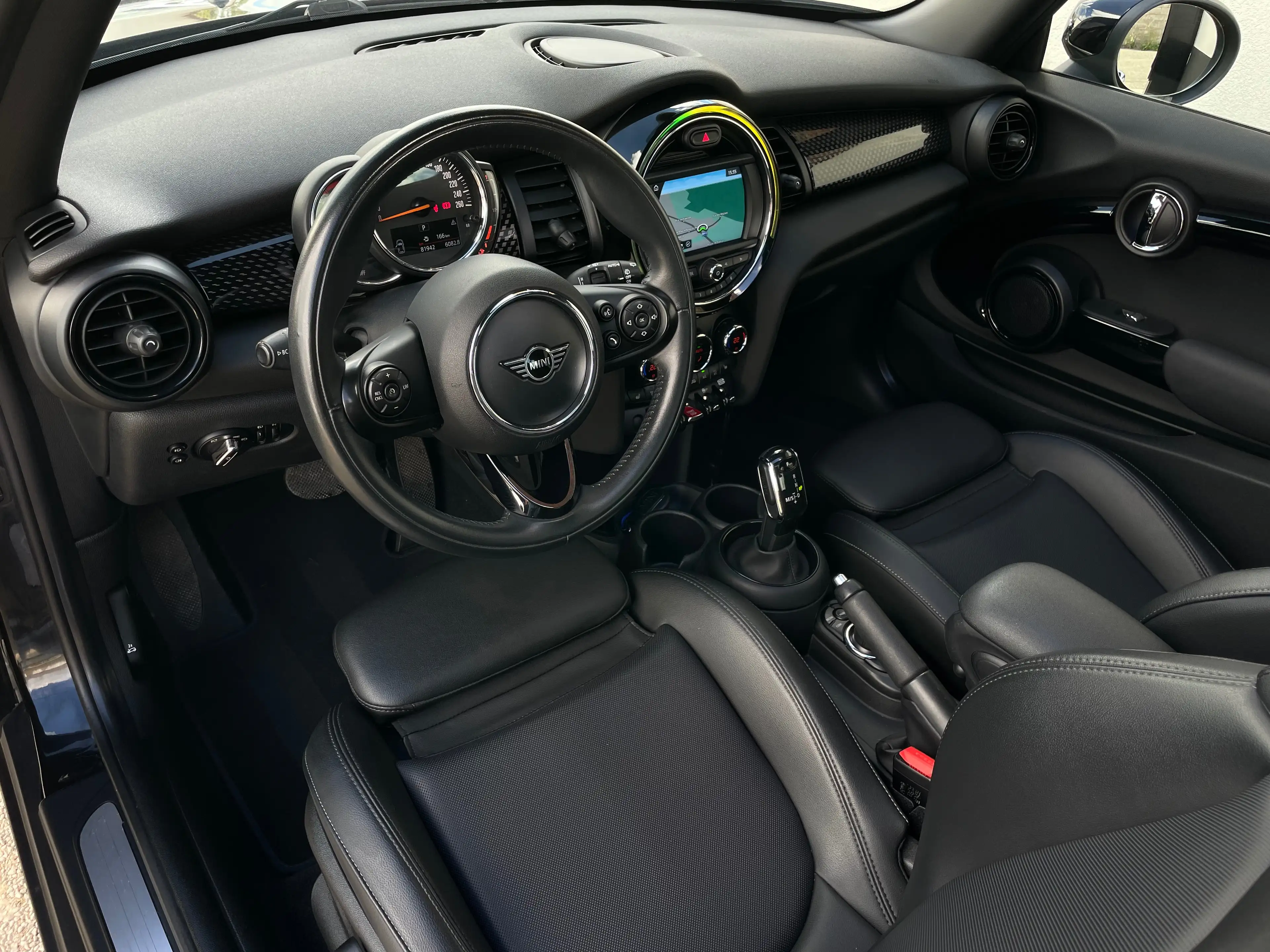 MINI Cooper S 2.0A/ TOIT OUVRANT/ FULL LED/ CUIR/ GPS/ CLIM — photo 14