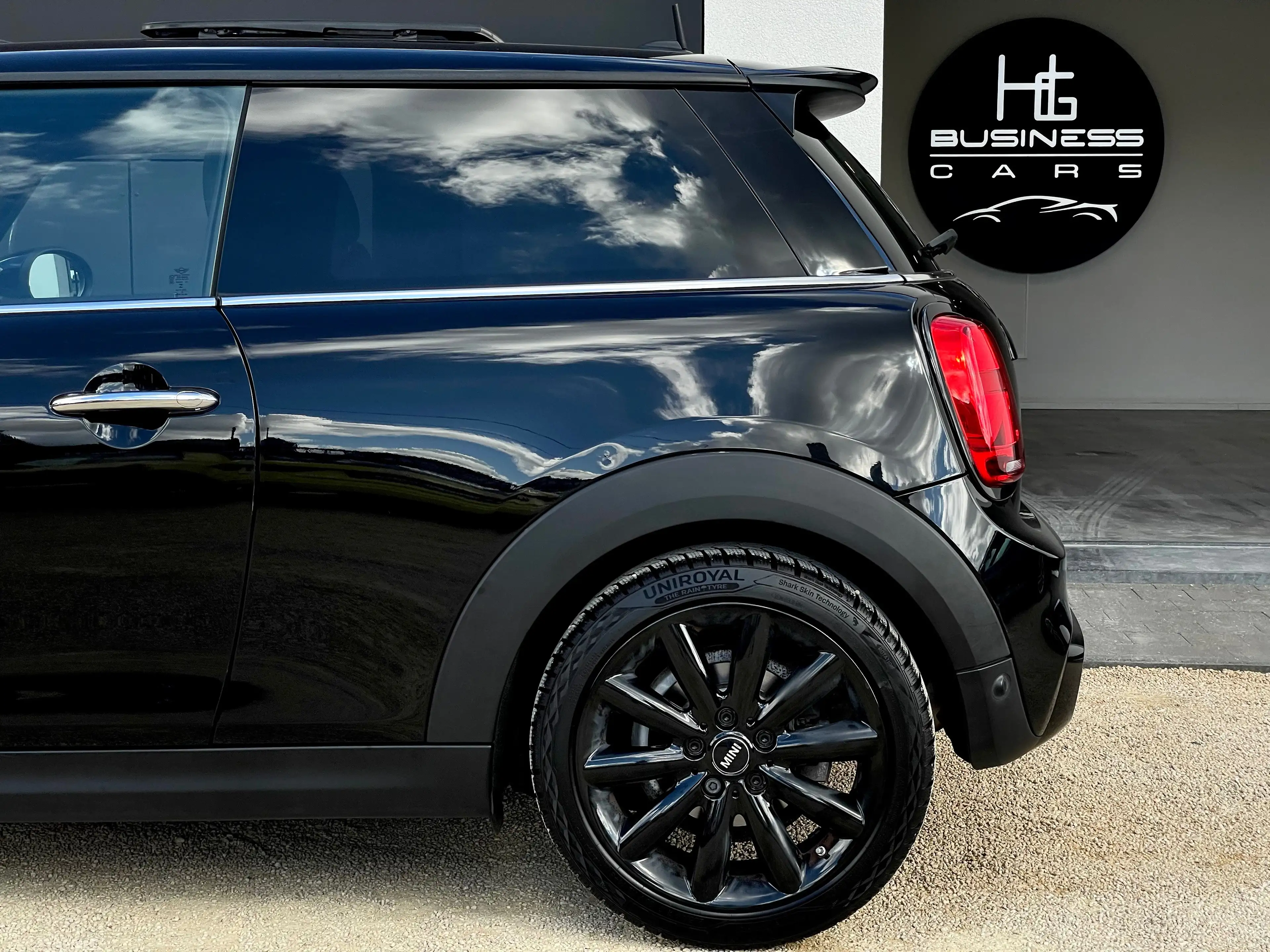 MINI Cooper S 2.0A/ TOIT OUVRANT/ FULL LED/ CUIR/ GPS/ CLIM — photo 11