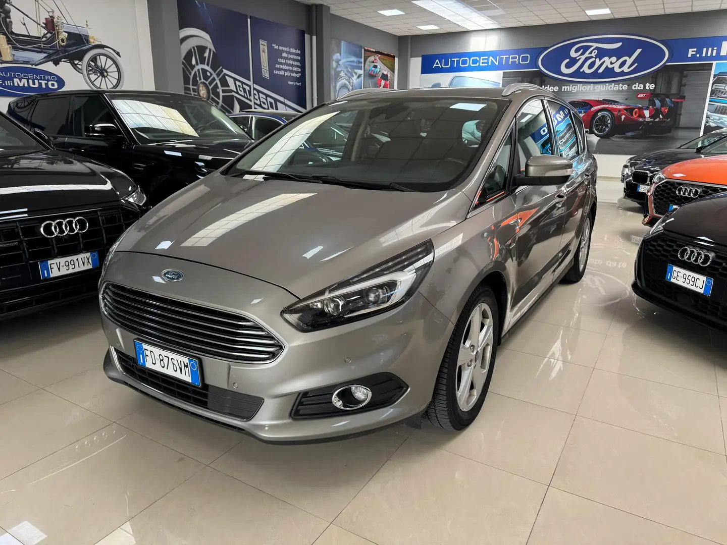 Ford S-Max S-Max II 2015 2.0 tdci Titanium Business s Oro - 1