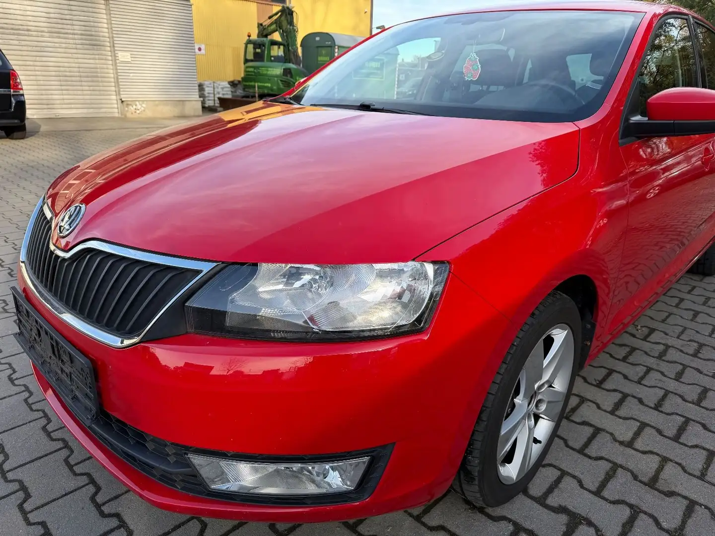Skoda Rapid/Spaceback 1.6 TDI Spaceback Joy * 1.Hand Červená - 2