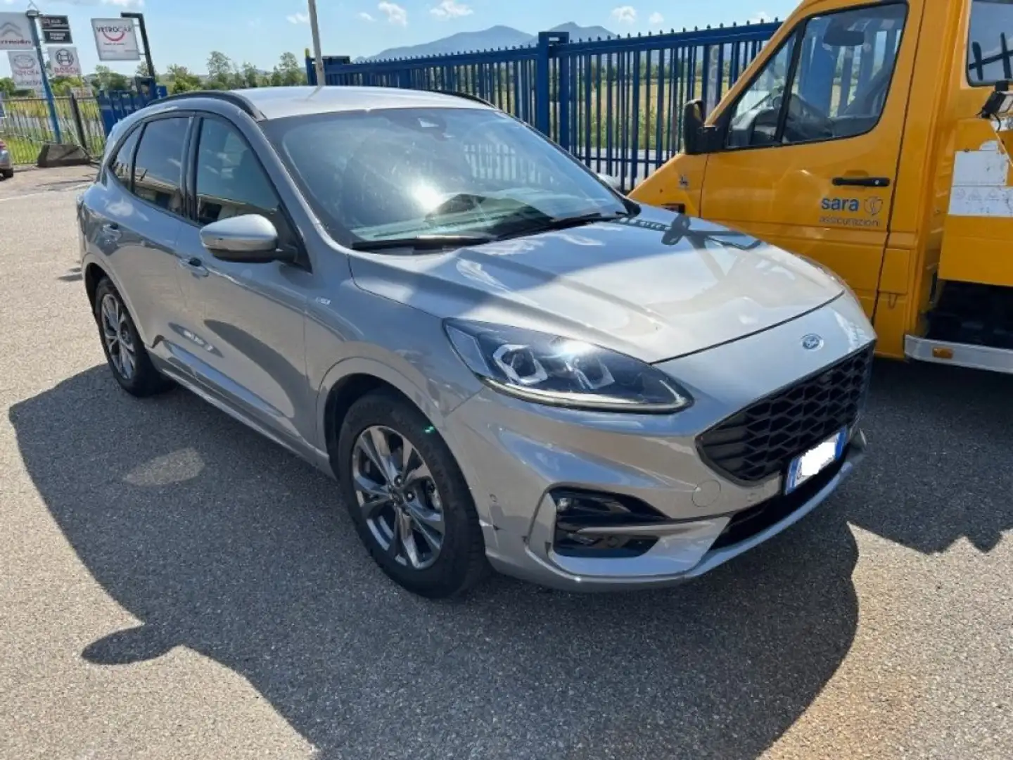 Ford Kuga 1.5 EcoBlue 120 CV aut. 2WD ST-Line IVA ESPOSTA Grigio - 1