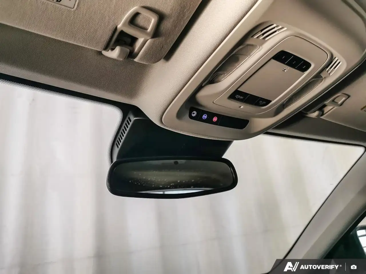 Buick Envision снимка Buick Envision