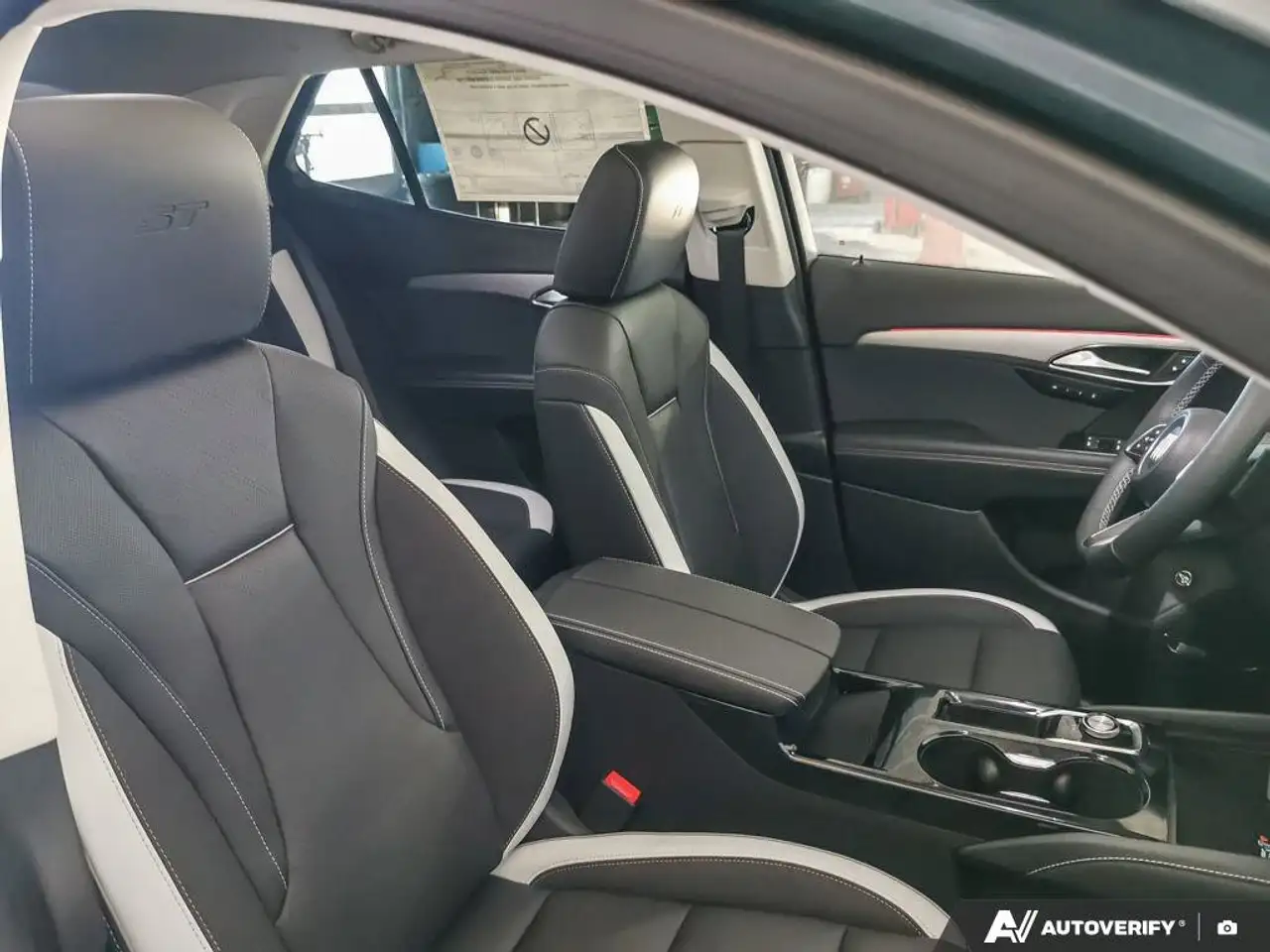 Buick Envision снимка Buick Envision