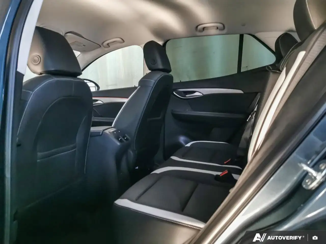 Buick Envision снимка Buick Envision