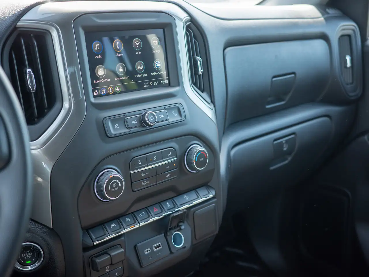Chevrolet Silverado 1500 снимка Chevrolet Silverado 1500