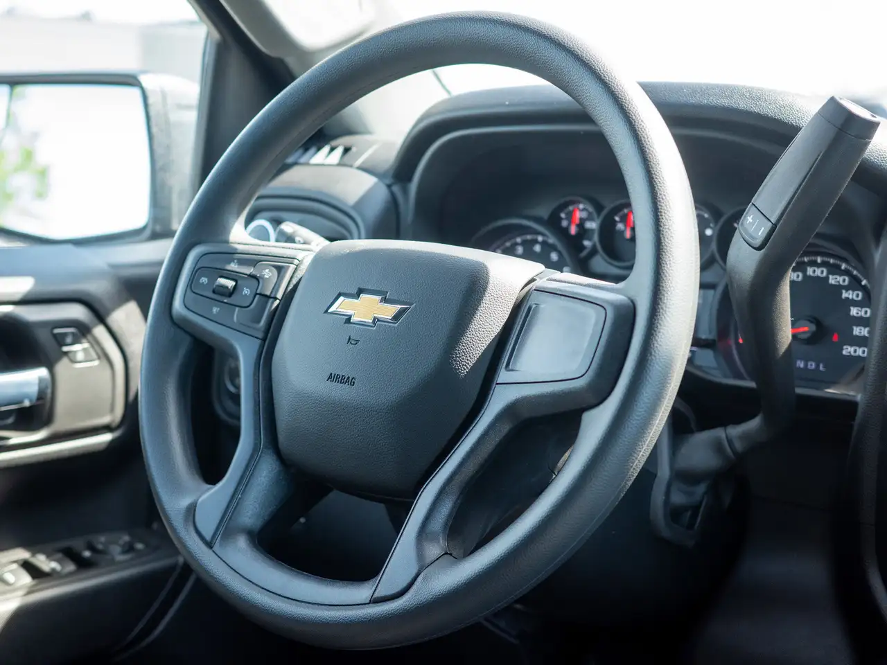 Chevrolet Silverado 1500 снимка Chevrolet Silverado 1500